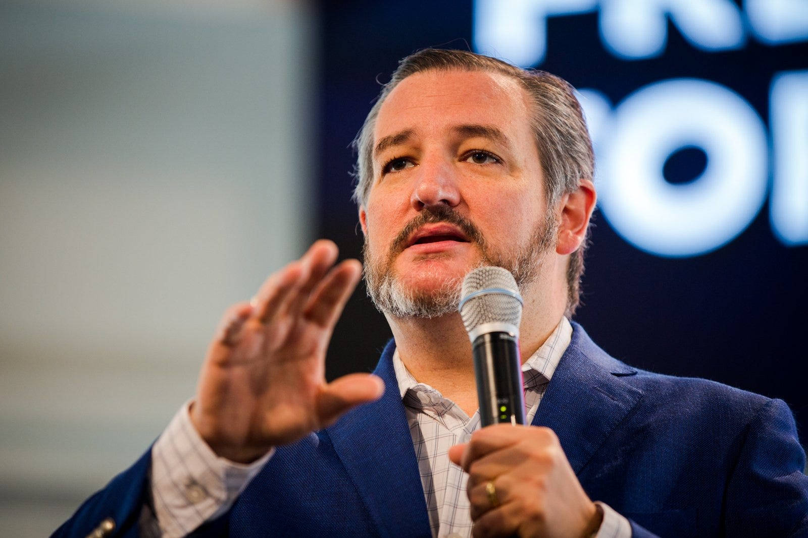 Ted Cruz, blue suit, microphone, HD Desktop Wallpaper