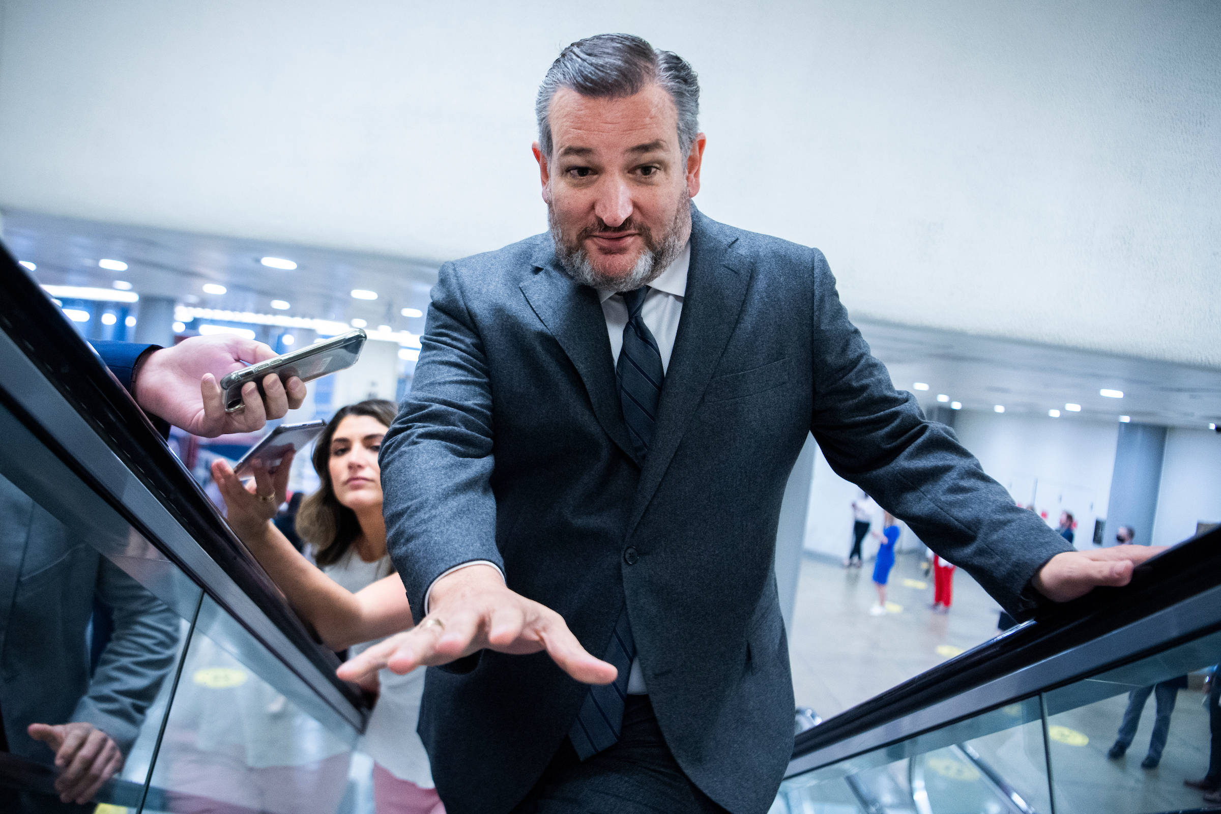 Ted Cruz, escalator, dark suit, Full HD Desktop Wallpaper