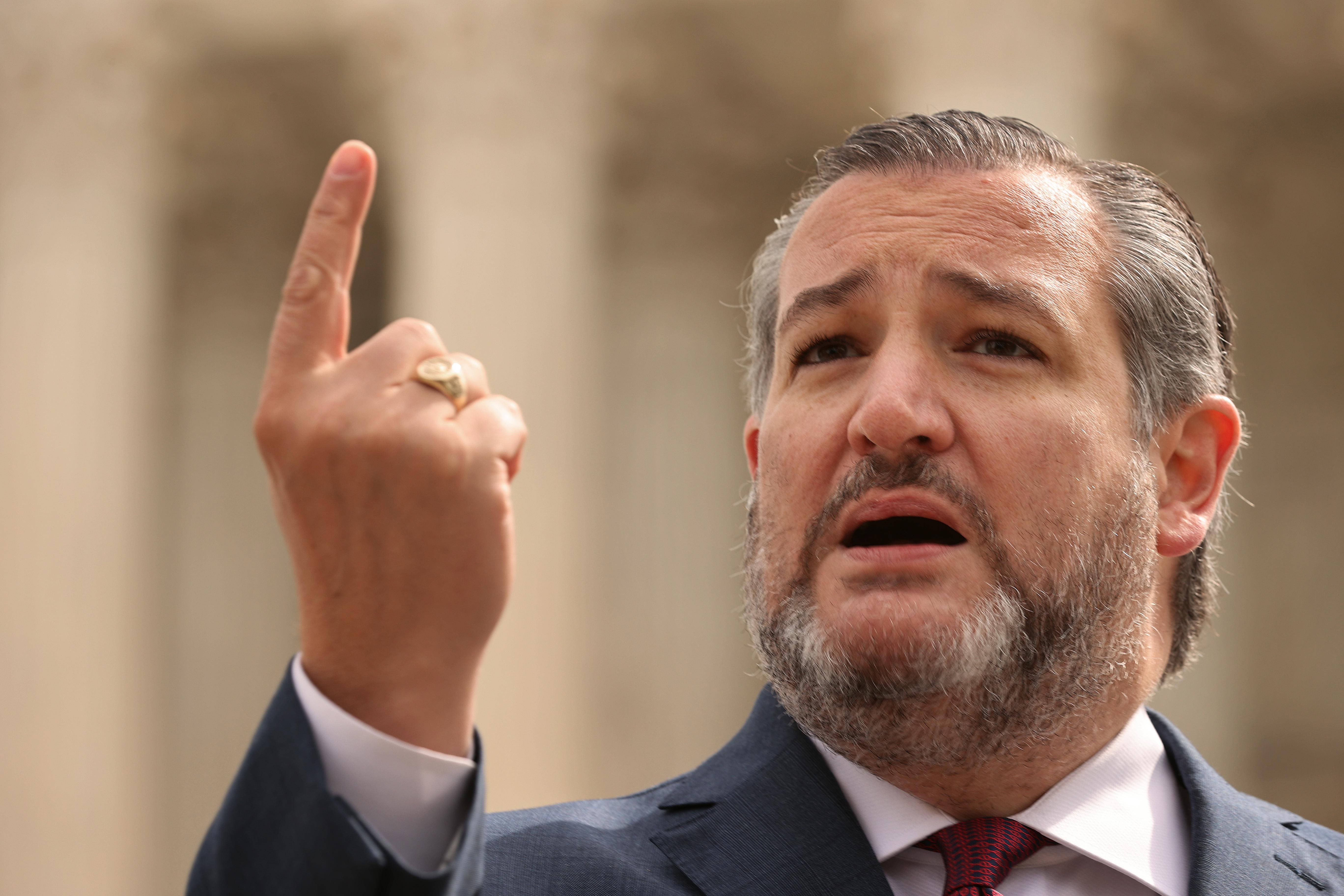 Ted Cruz, suit, index finger raised, 5K Desktop Wallpaper
