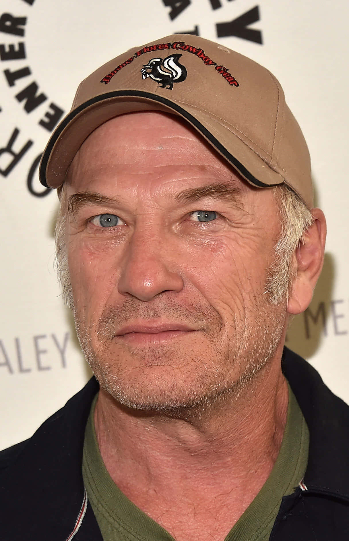 Ted Levine, gray hair, blue eyes, HD Phone Wallpaper