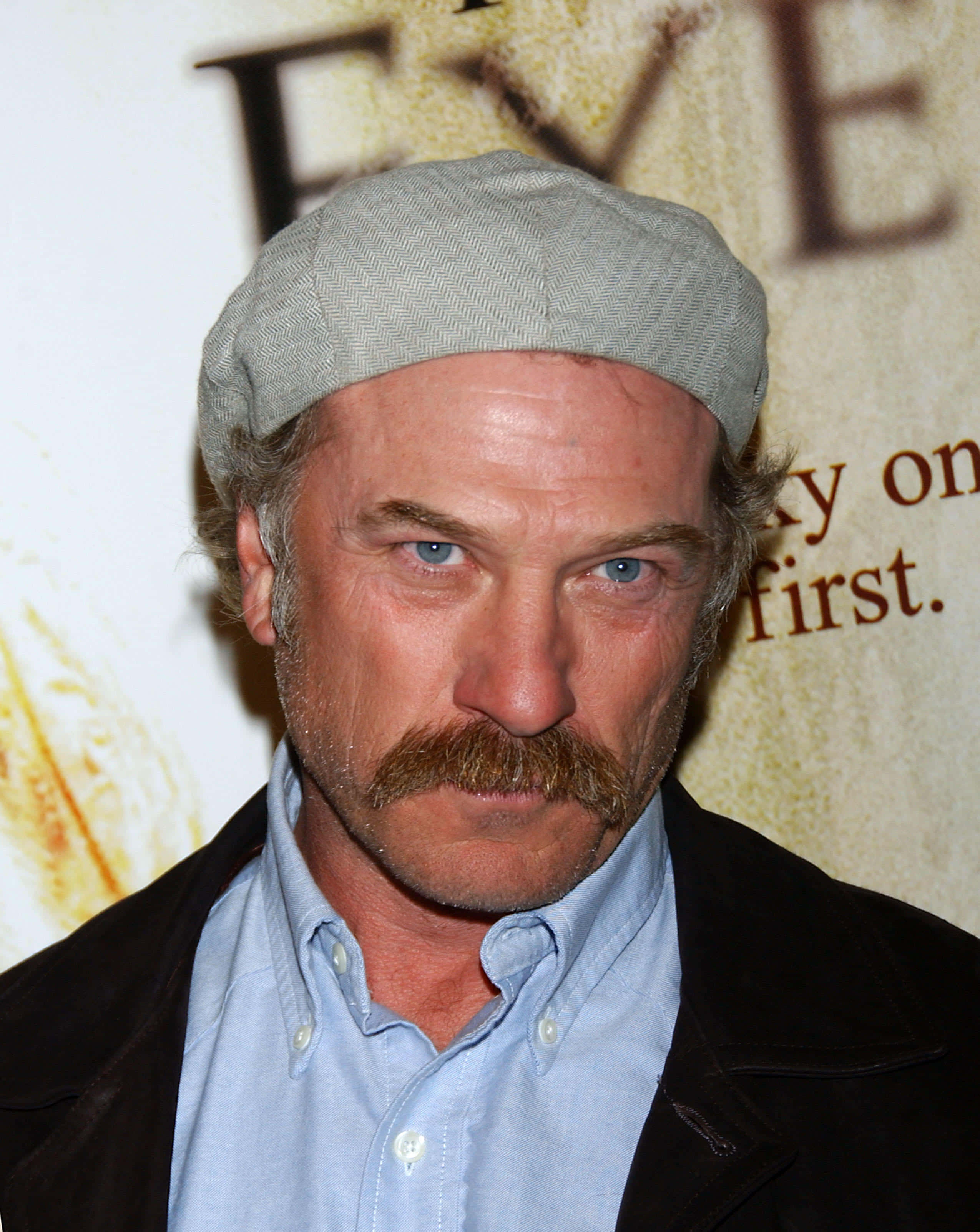 Ted Levine, gray flat cap, light blue shirt, 2K Phone Wallpaper