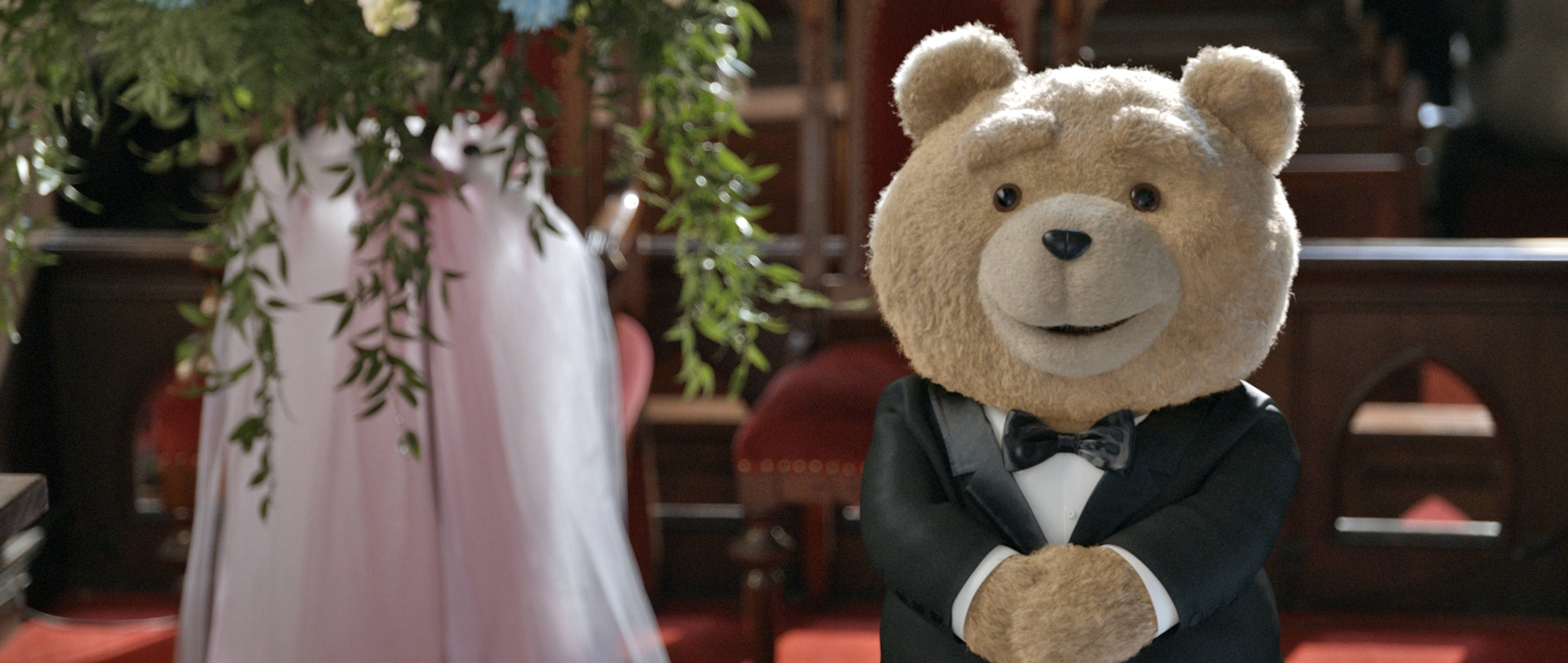 Ted, tuxedo, church, 2K Desktop Wallpaper