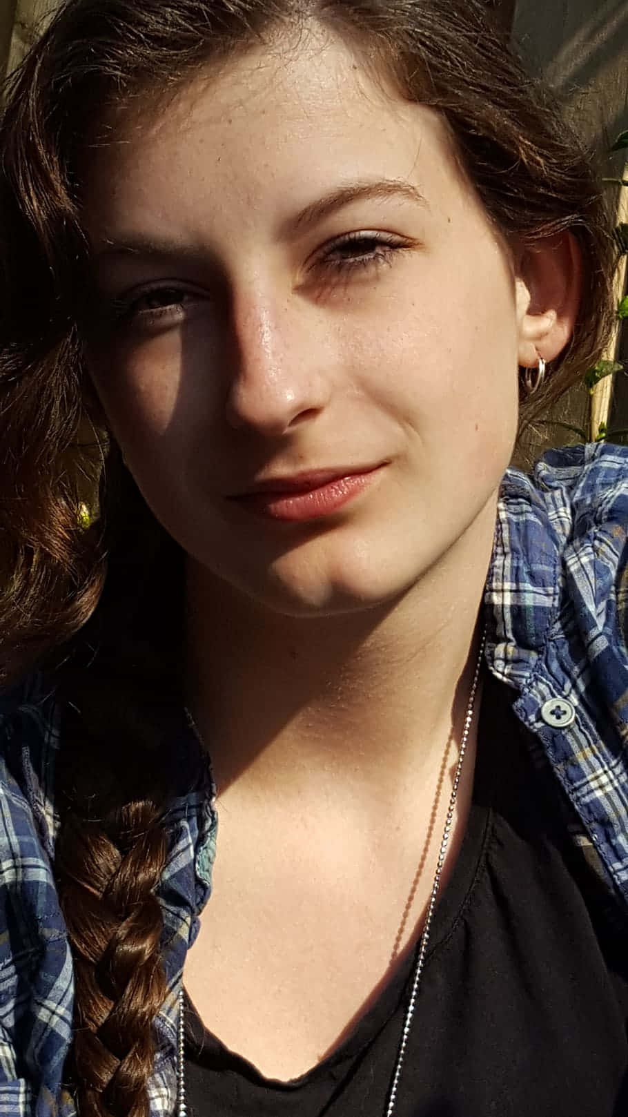 young teenage girl, braided hairstyle, plaid shirt, HD Phone Wallpaper