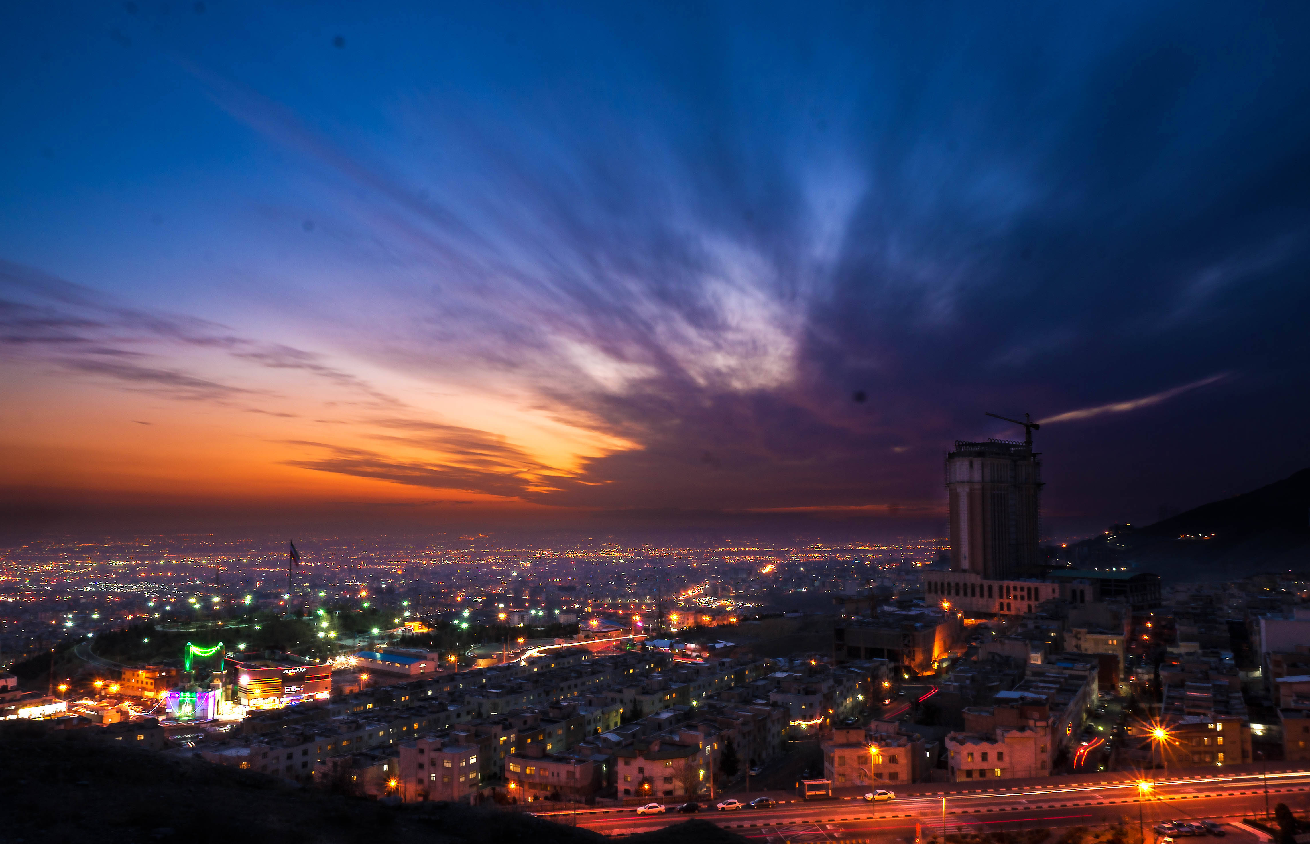Tehran, violet sky, dusk, 4K Desktop Wallpaper
