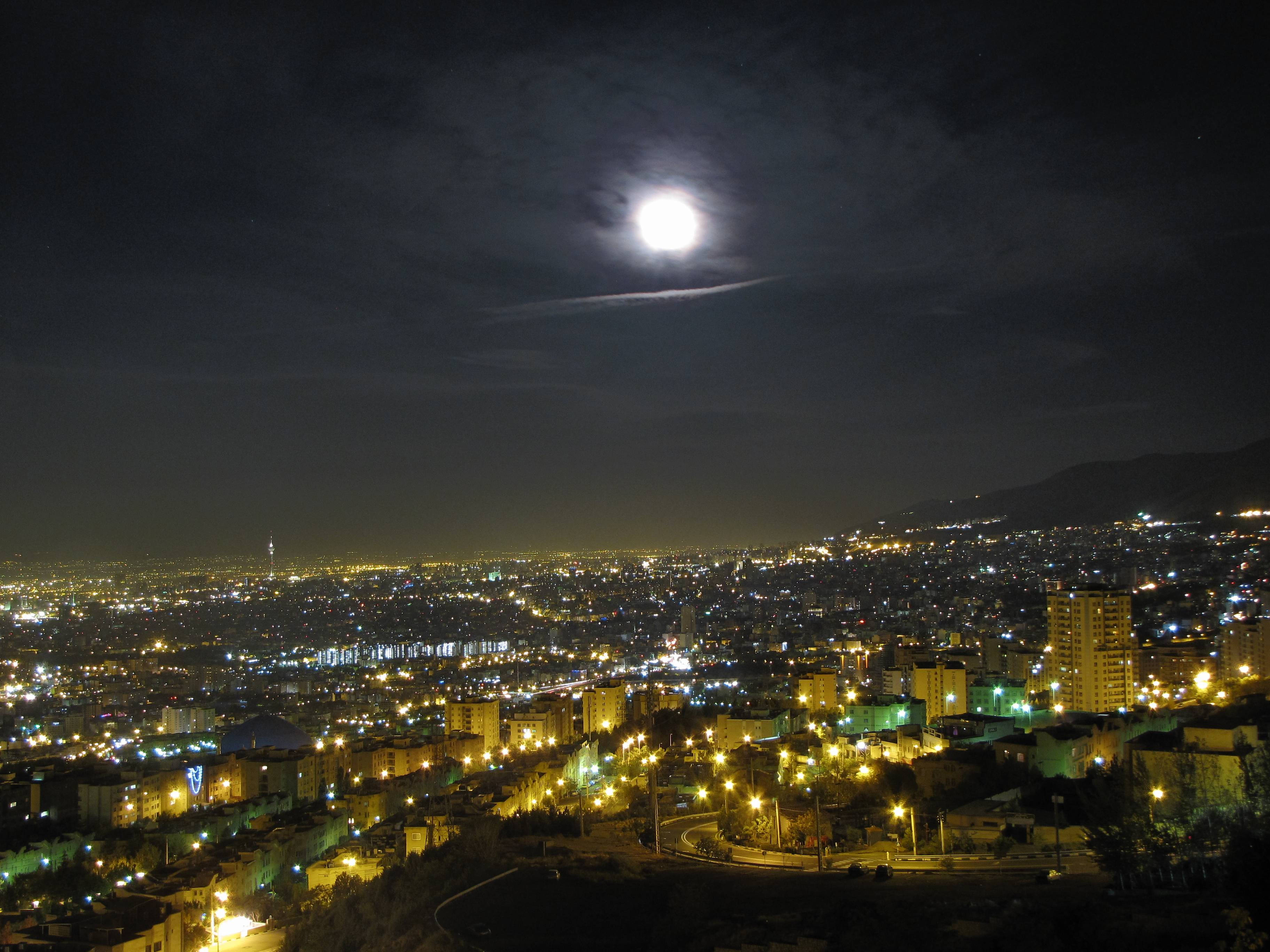 Tehran, Full Moon, night, 2K Desktop Wallpaper