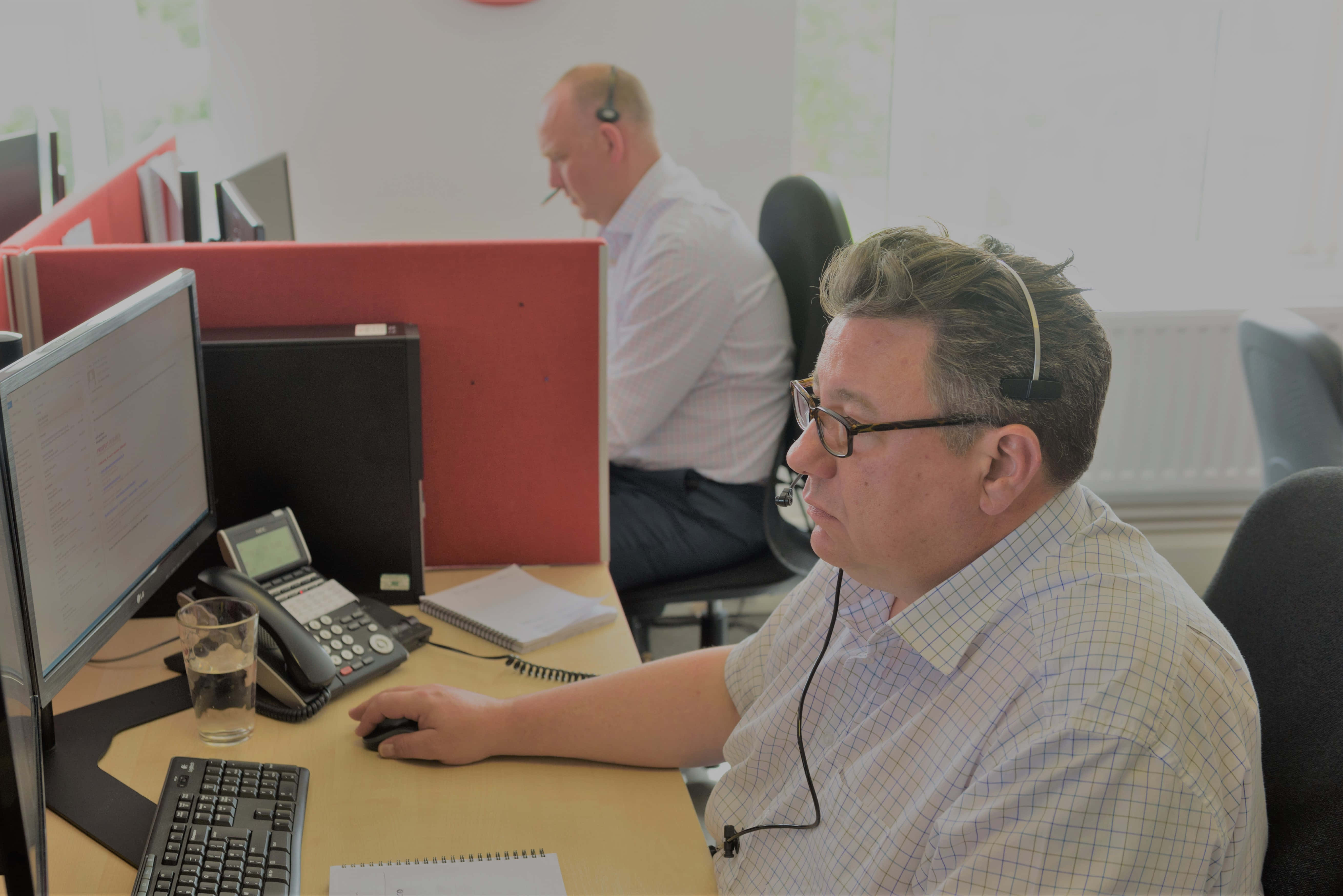 Telemarketing, red cubicle dividers, modern office, 5K Desktop Wallpaper