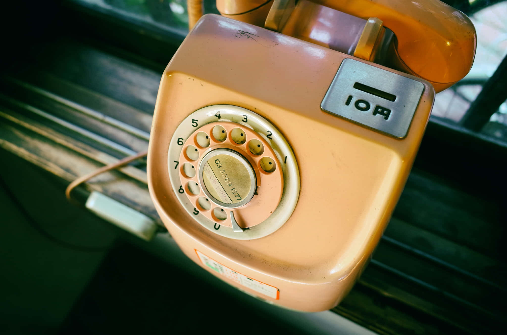 vintage rotary phone, peach, worn dial, Full HD Desktop Wallpaper