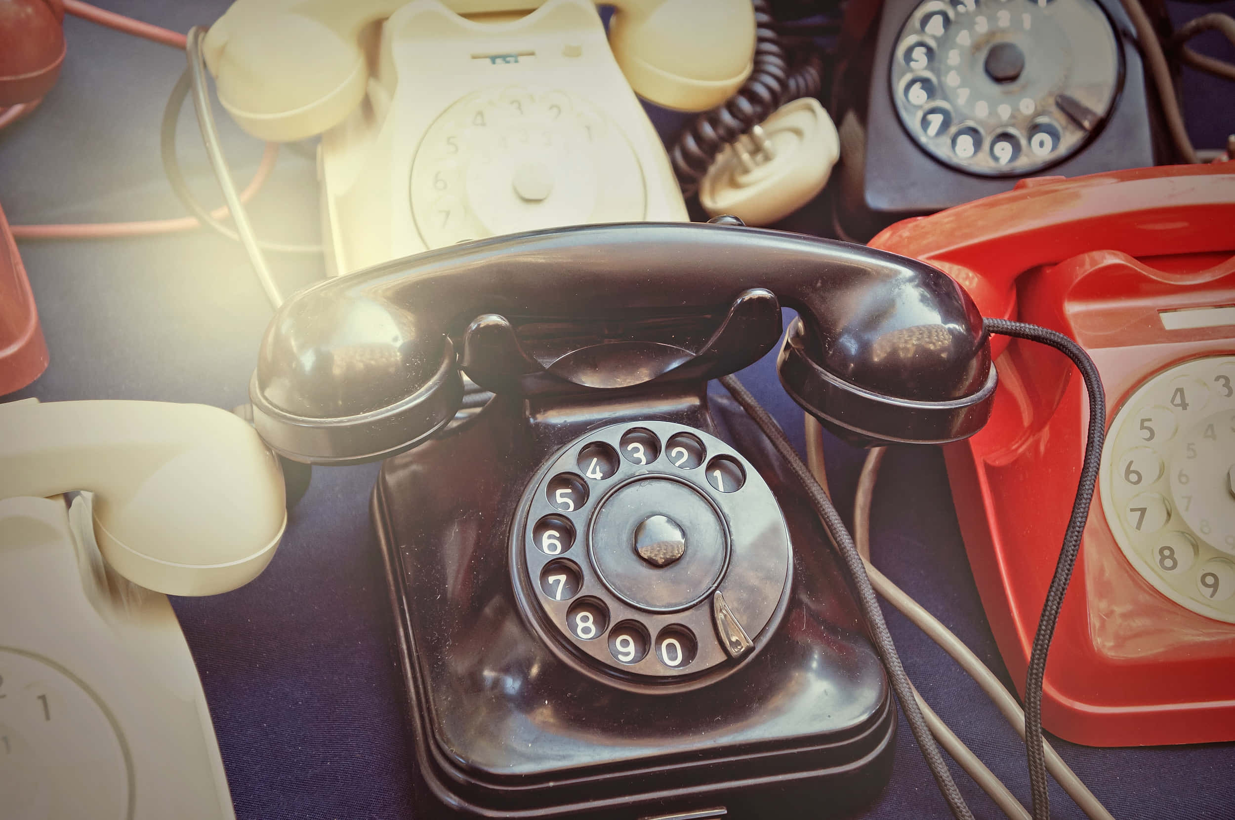 vintage rotary telephone, cream, red, Full HD Desktop Wallpaper