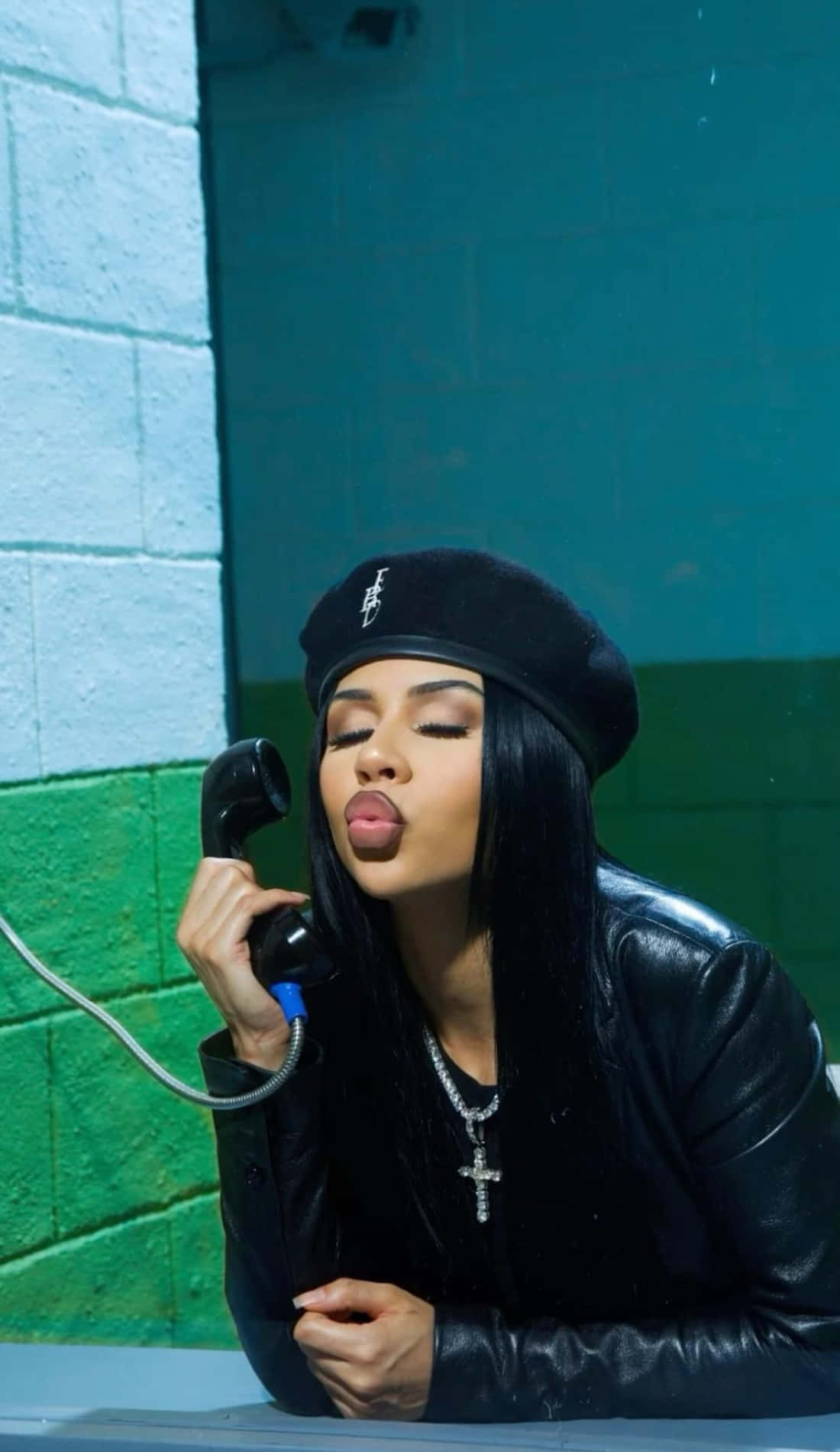 vintage phone, black beret, leather jacket, HD Phone Wallpaper