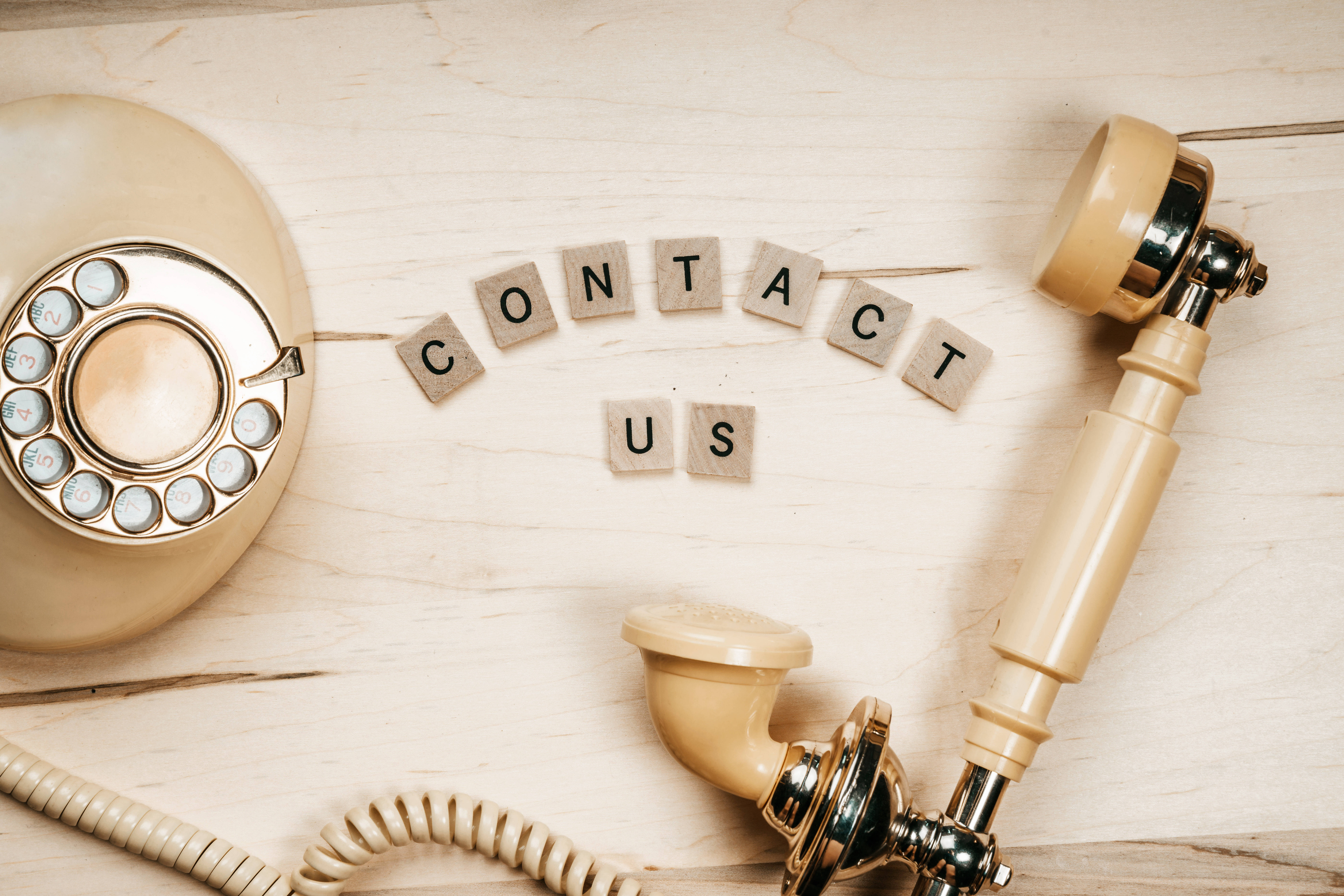 old telephone, cream rotary phone, handset, 8K Desktop Wallpaper
