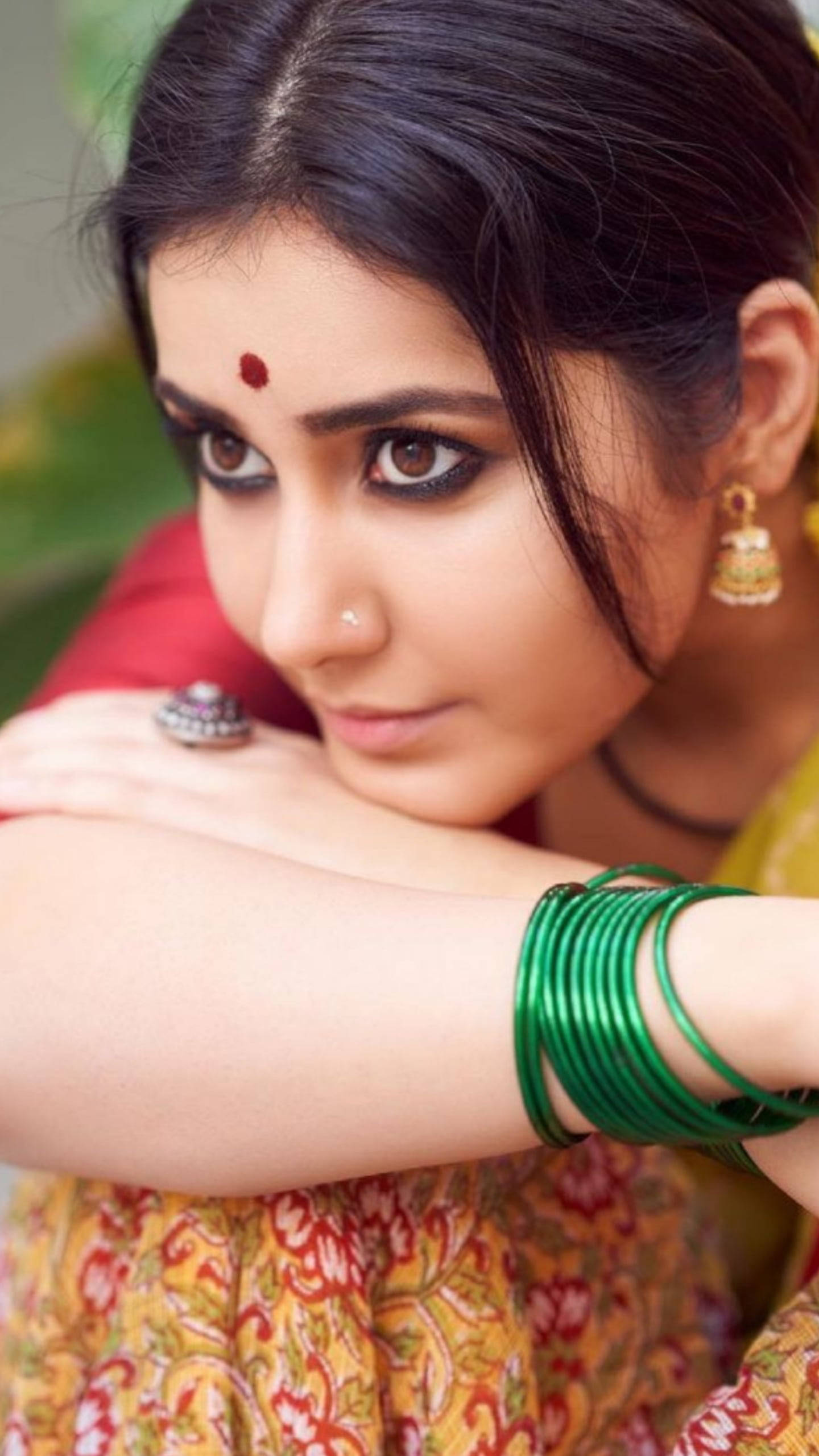 Telugu Heroines, green bracelet, dark hair, 2K Phone Wallpaper