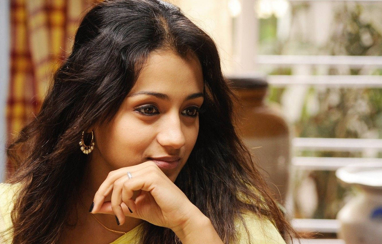 Tanned Telugu Heroine, dark wavy hair, gold hoop earrings, HD Desktop Wallpaper
