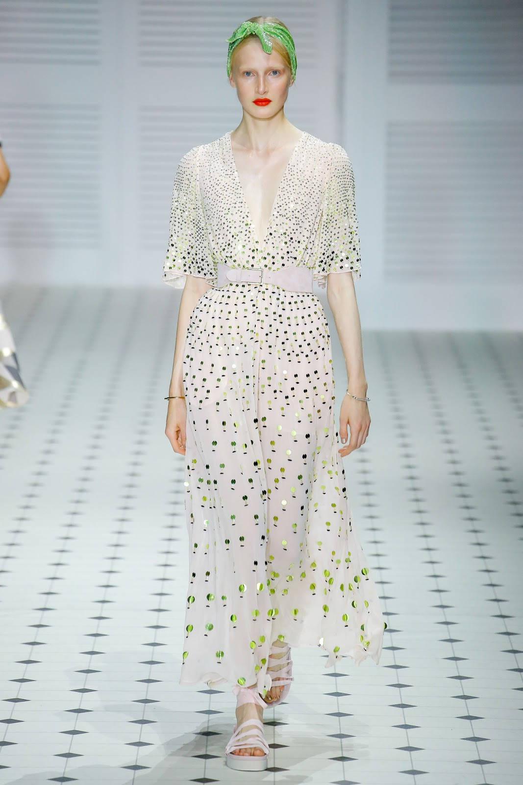 Temperley London, green headband, white dress, HD Phone Wallpaper