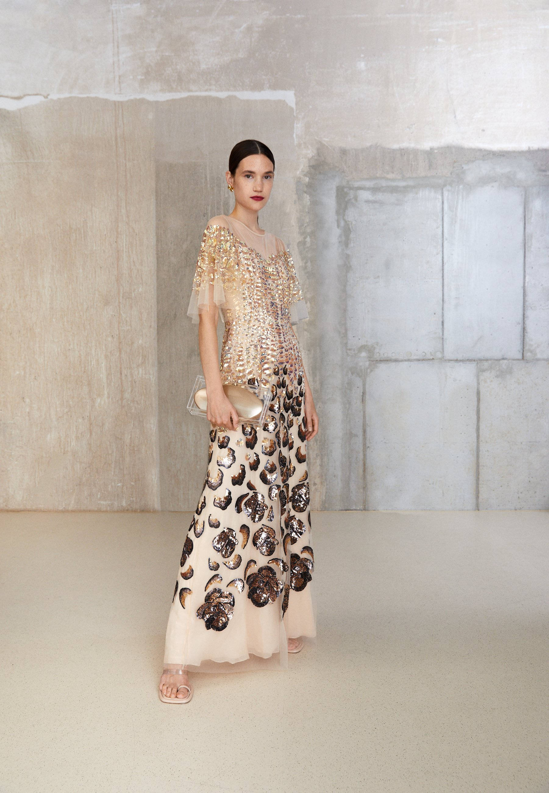 Temperley London, white pants, shimmering gold sequined top, 2K Phone Wallpaper