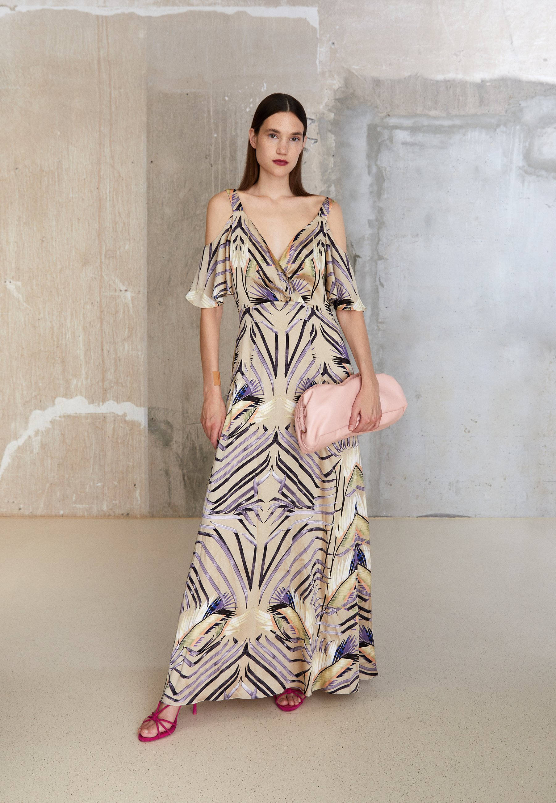Temperley London, pink clutch, geometric patterned maxi dress, 2K Phone Wallpaper