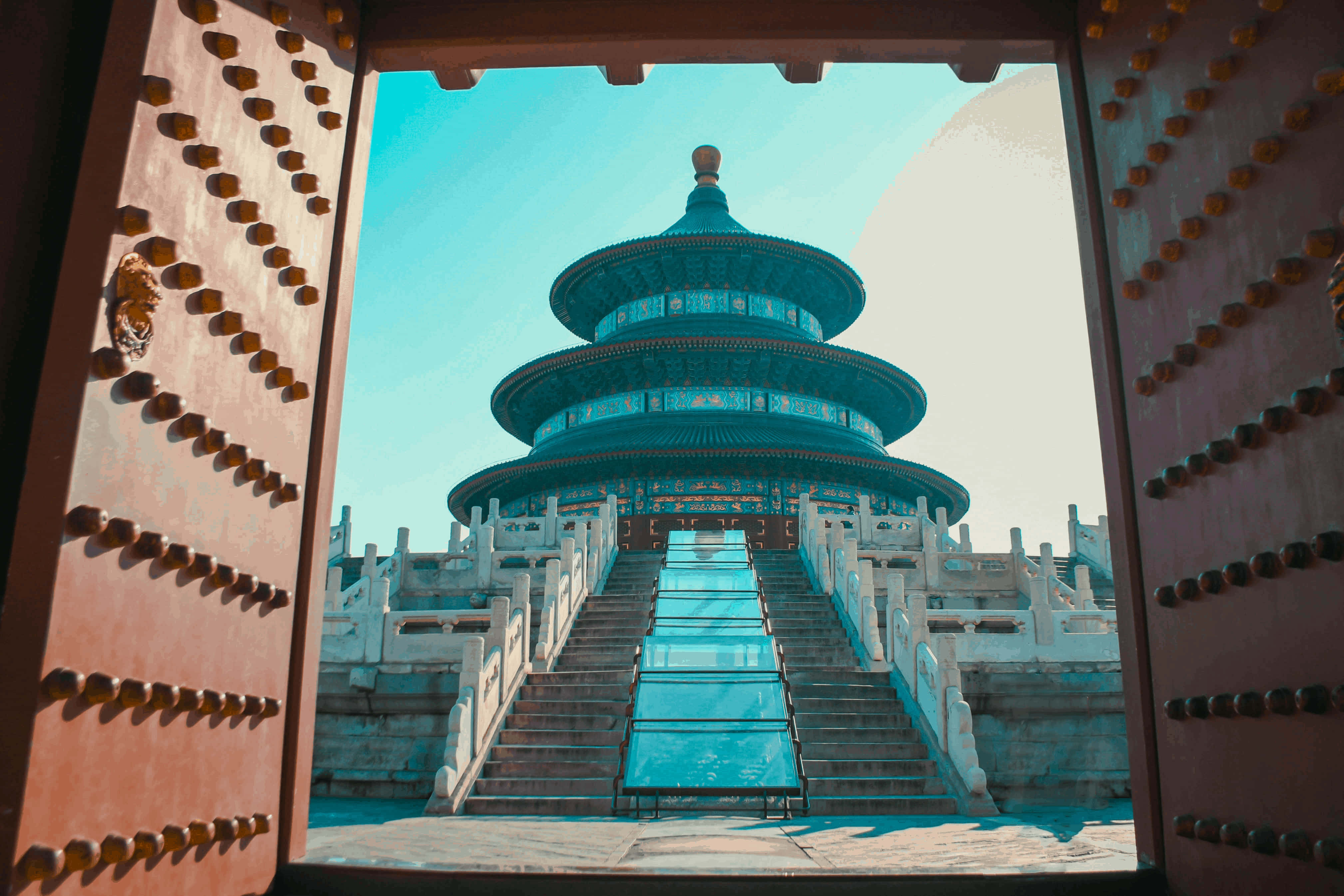 Temple Of Heaven, blue-roofed temple, ornate wooden doors, 4K Desktop Wallpaper