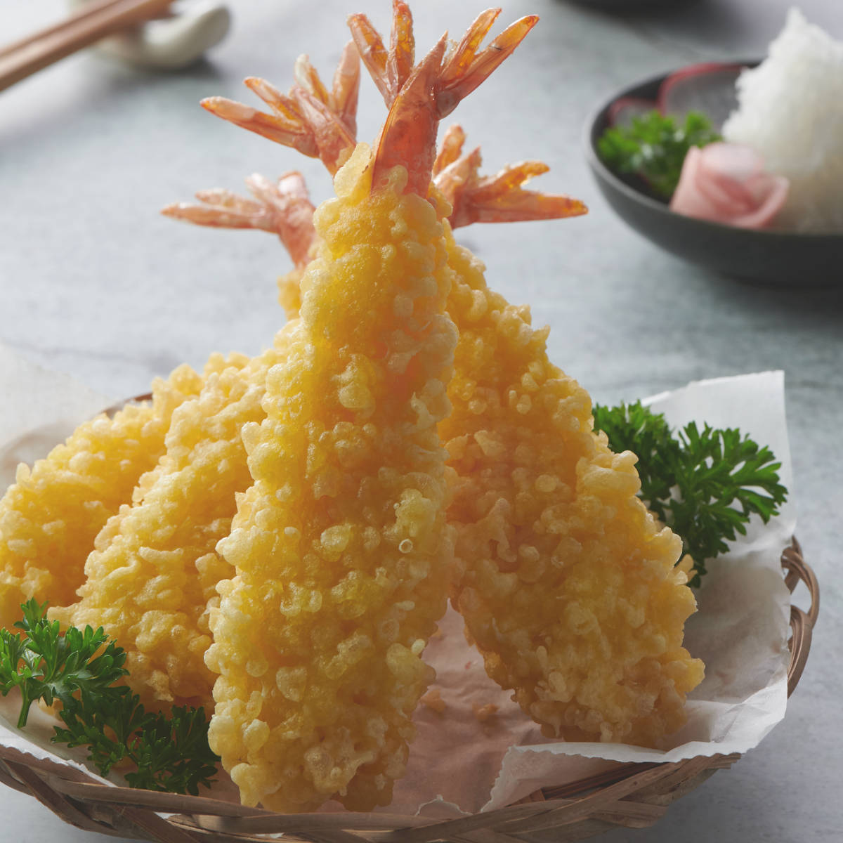 battered shrimp tempura, crispy golden, woven basket, SD Desktop Wallpaper