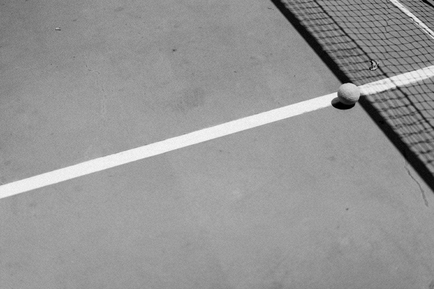 tennis ball, baseline, sunlit court, HD Desktop Wallpaper