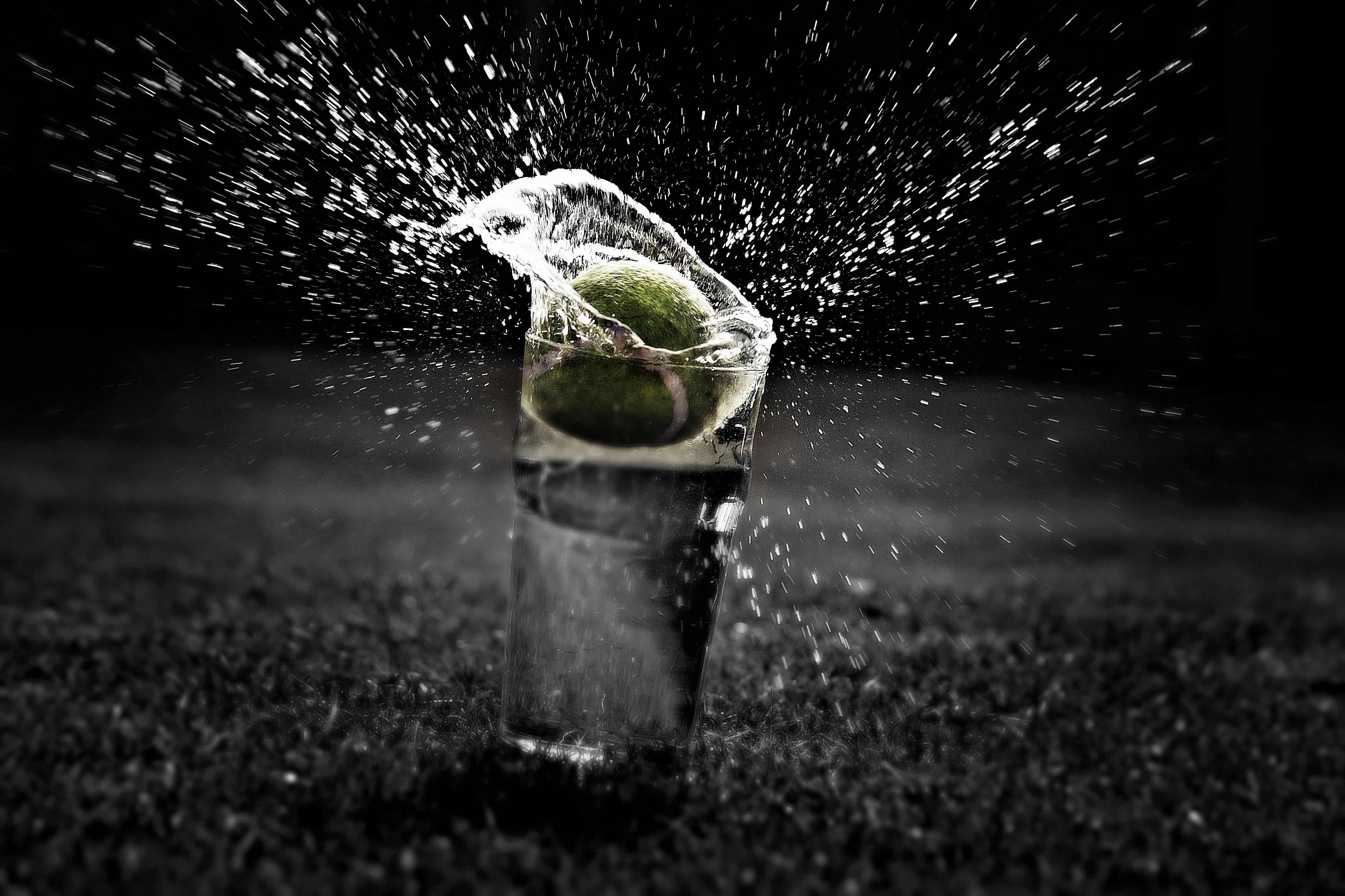 aqua, tennis ball, water in a glass, 4K Desktop Wallpaper