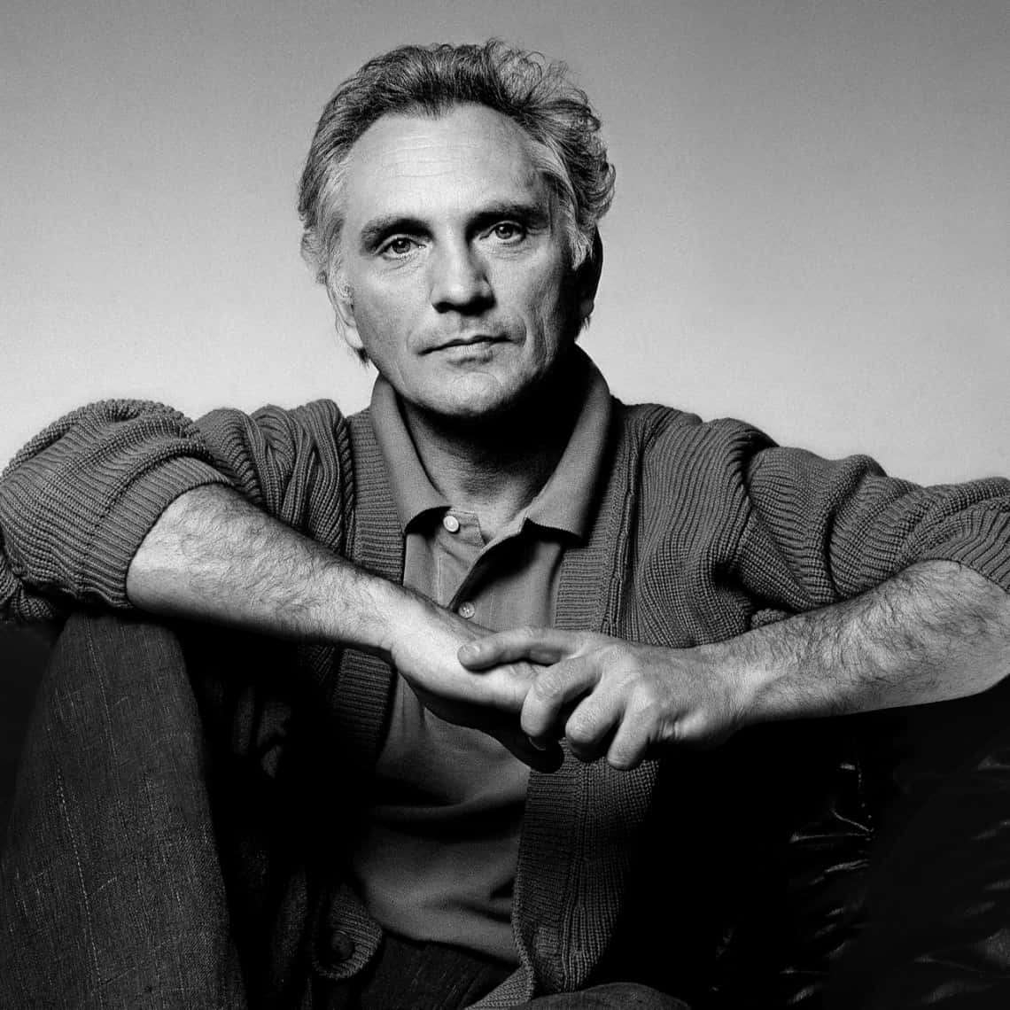 Terence Stamp, graying hair, knit cardigan, SD Desktop Wallpaper