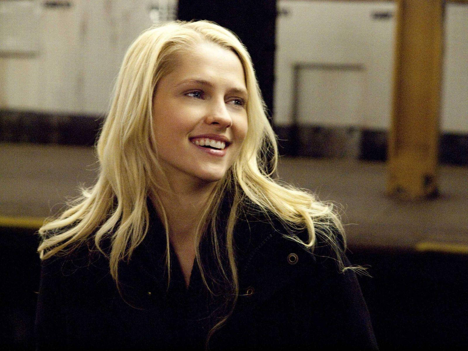 Teresa Palmer, blonde woman, black coat, HD Desktop Wallpaper