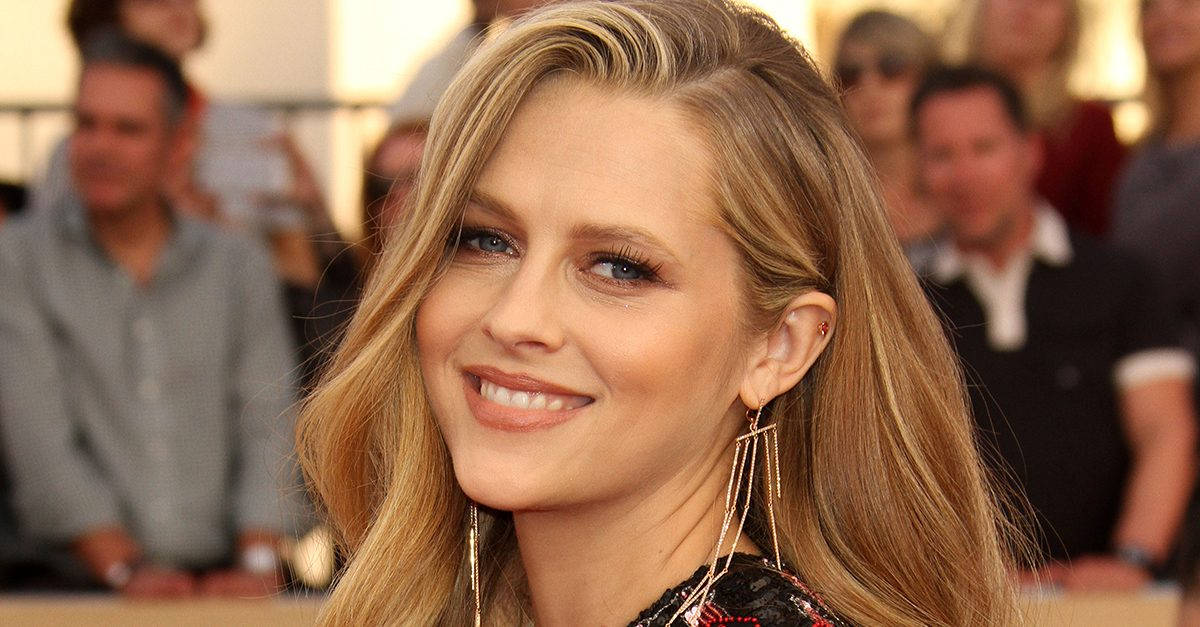 Teresa Palmer, blonde woman, blue eyes, SD Desktop Wallpaper