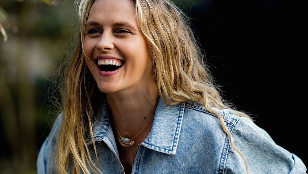 Teresa Palmer, long blonde hair, denim jacket, HD Desktop Wallpaper