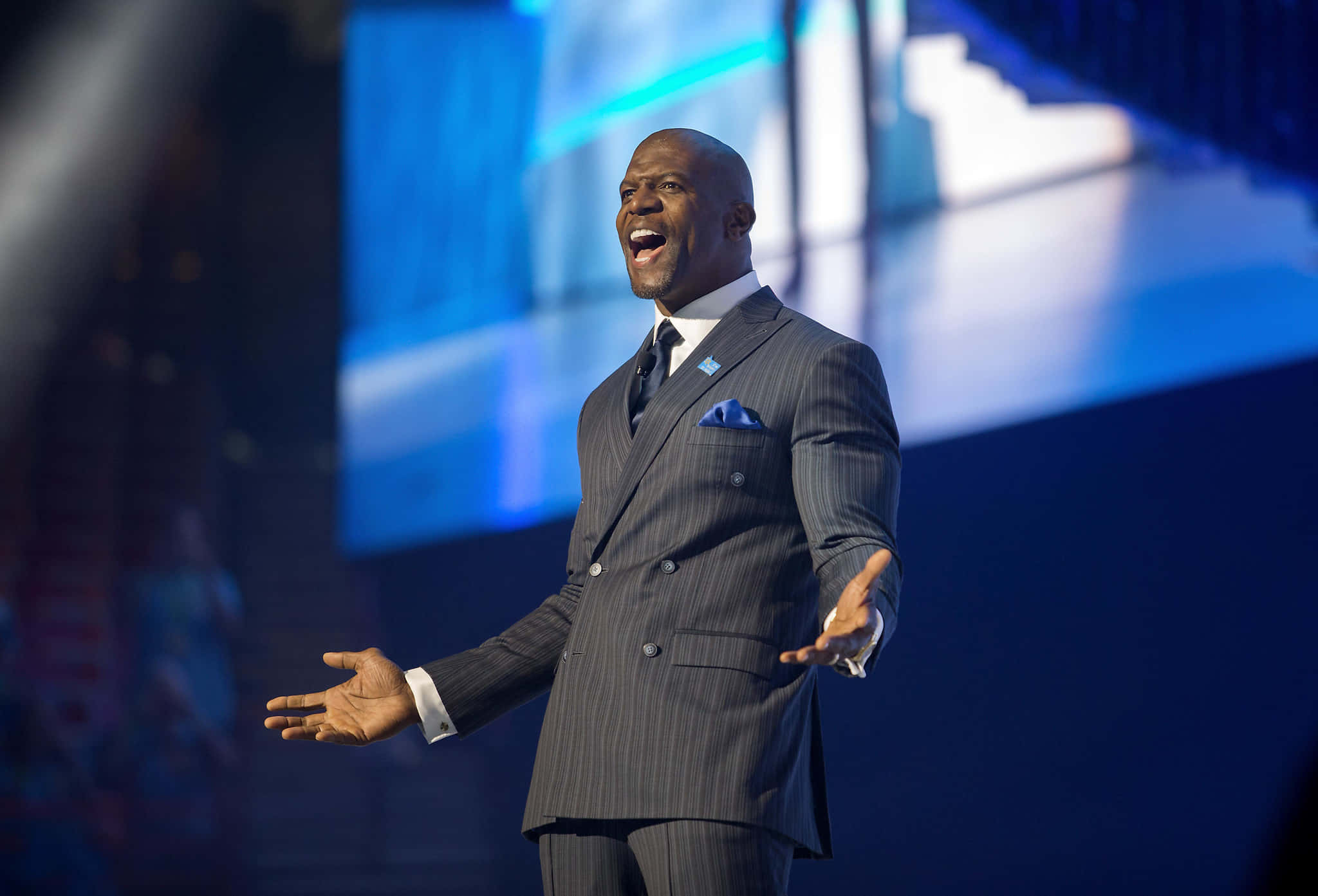 Terry Crews, pinstripe suit, blue stage lights, Full HD Desktop Wallpaper
