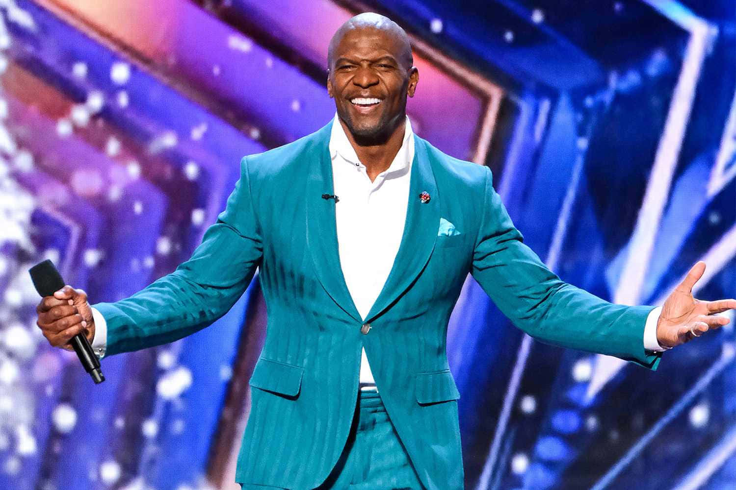 Terry Crews, teal suit, microphone, HD Desktop Wallpaper