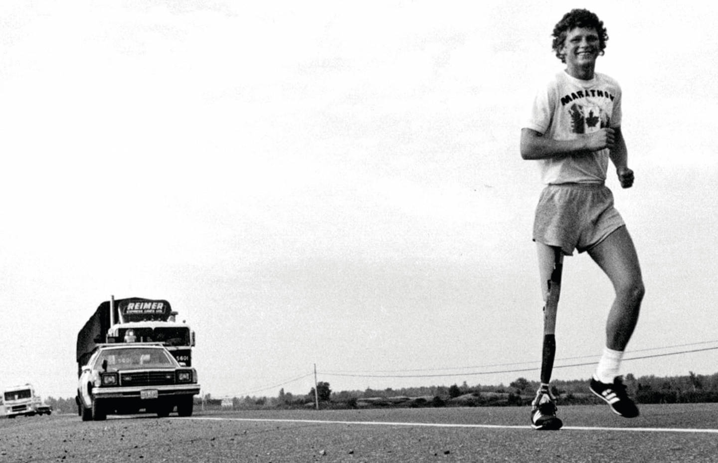 Terry Fox, prosthetic leg, highway, HD Desktop Wallpaper