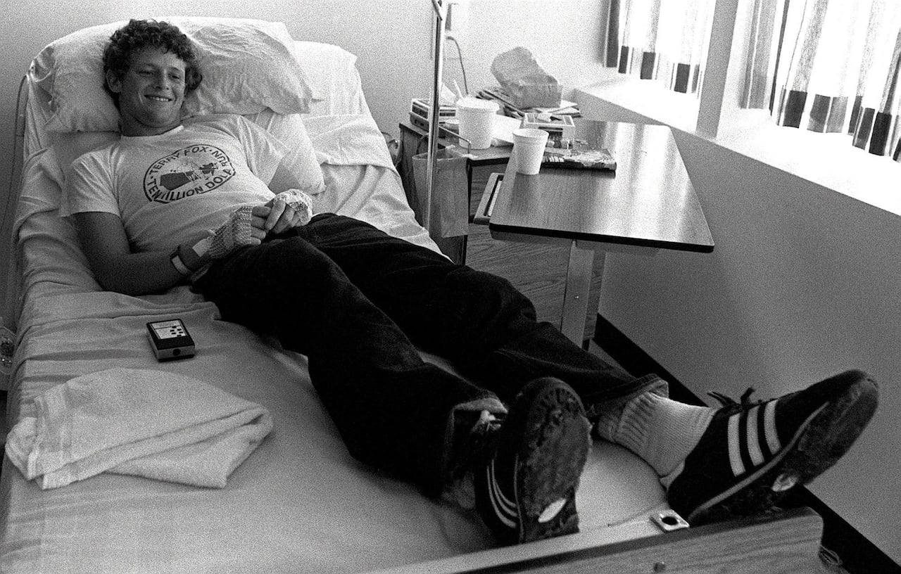 Terry Fox, hospital bed, cast on his arm, HD Desktop Wallpaper