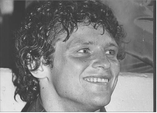 Terry Fox, grayscale, black and white, SD Desktop Wallpaper