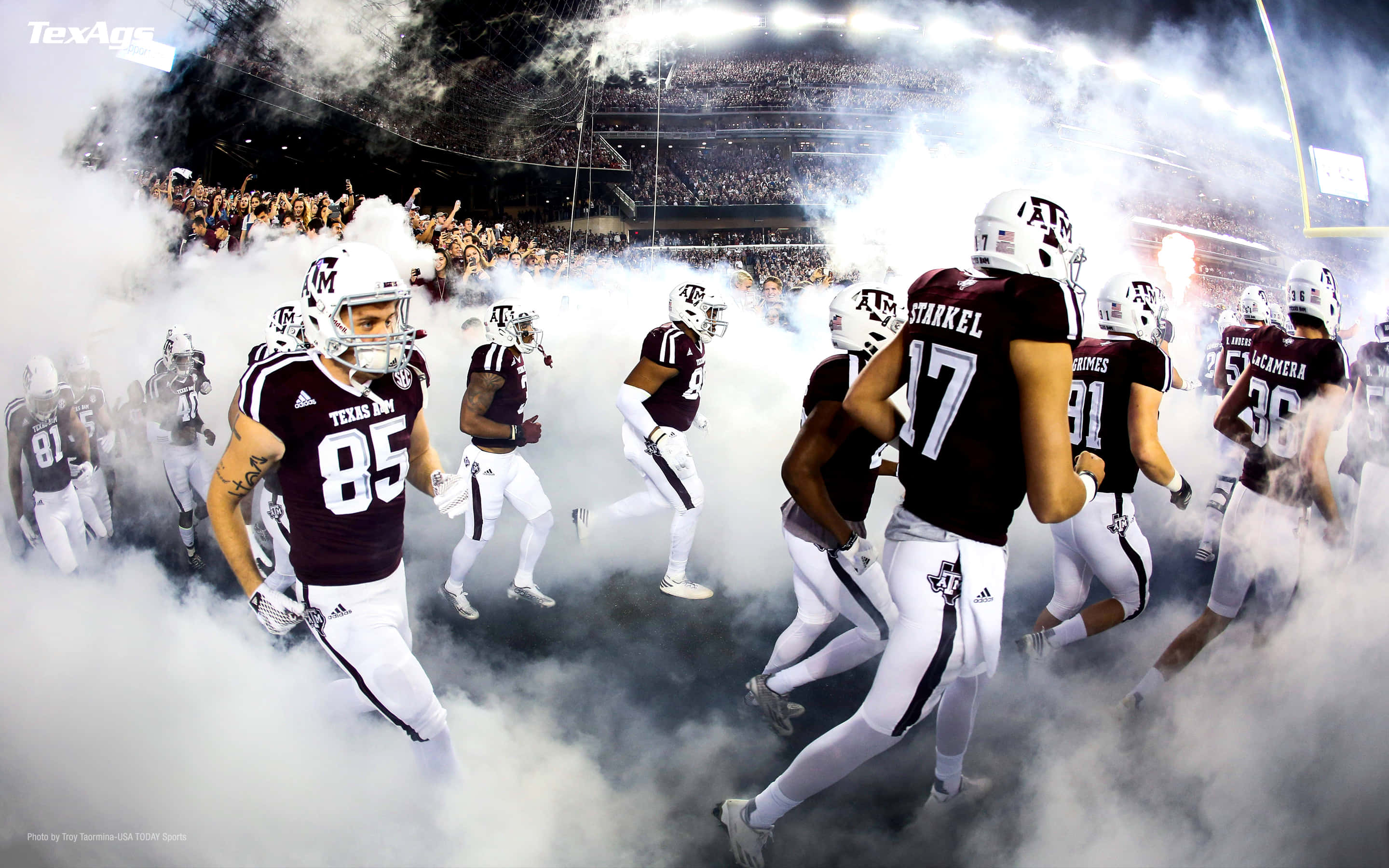 Texas A&M, stadium lights, smoke, 2K Desktop Wallpaper
