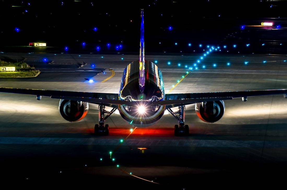 Thai Airways, airplane, brilliant runway, SD Desktop Wallpaper