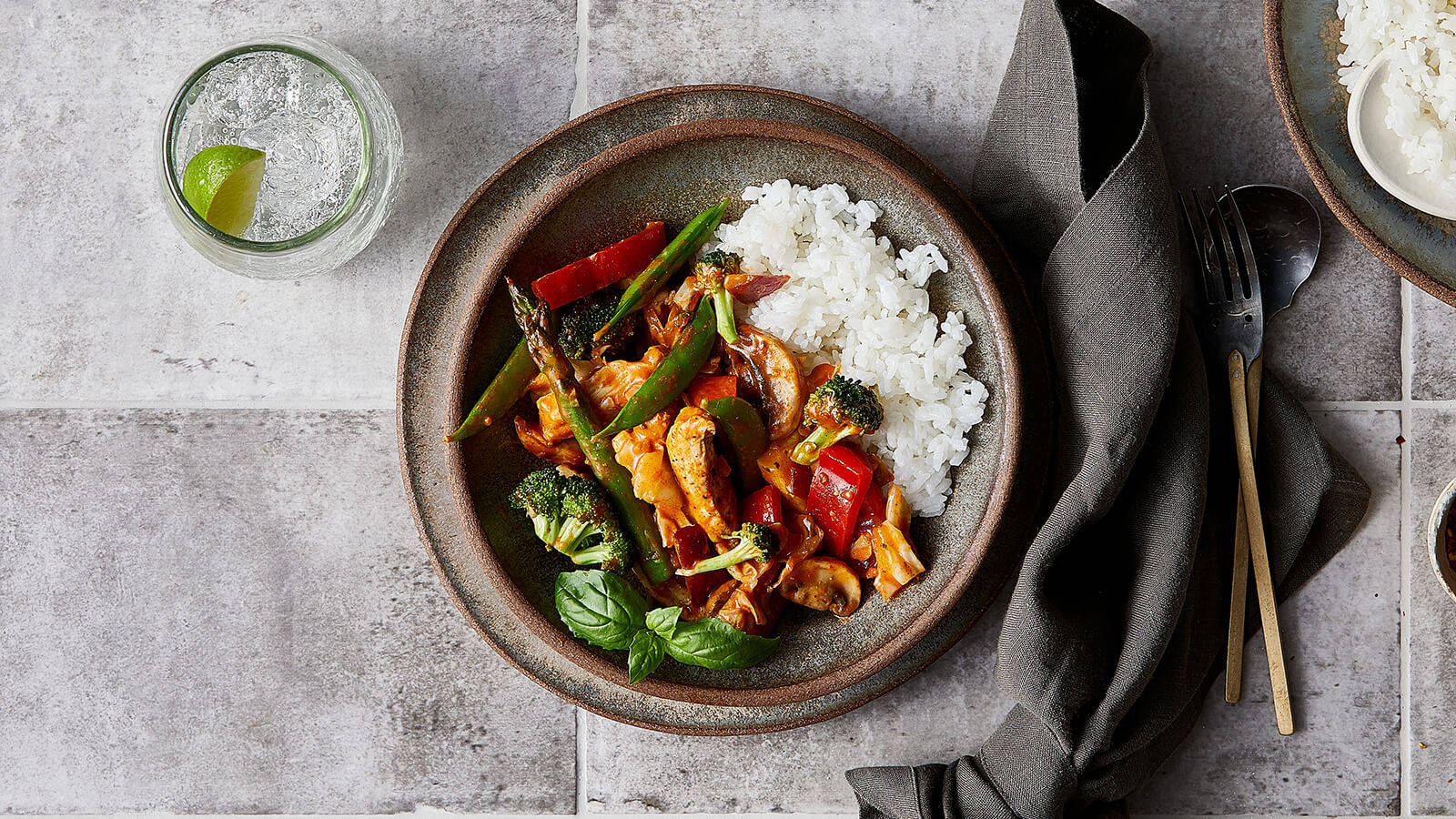 Red Thai Curry Chicken Stir Fry, chicken, broccoli, HD Desktop Wallpaper