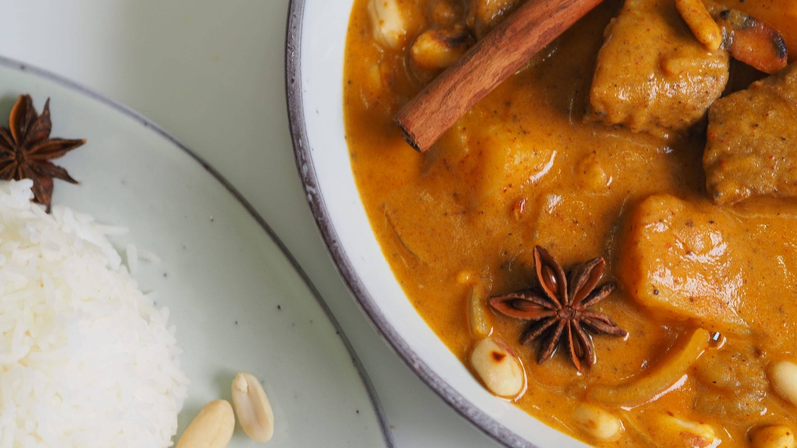 Beef Massaman Thai Curry, potatoes, cinnamon, 2K Desktop Wallpaper