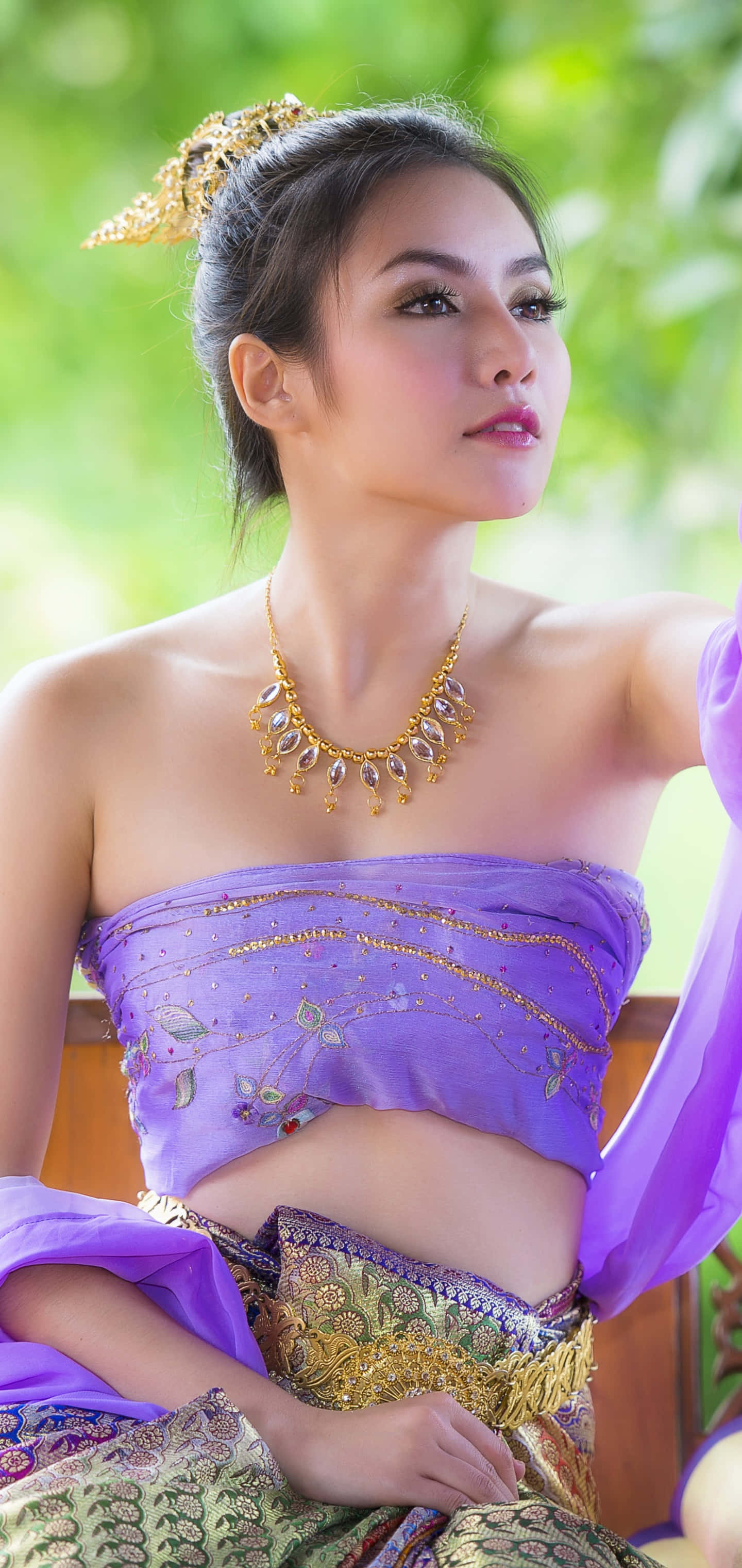 Thai Girl, purple top, ornate purple and gold traditional attire, 2K Phone Wallpaper