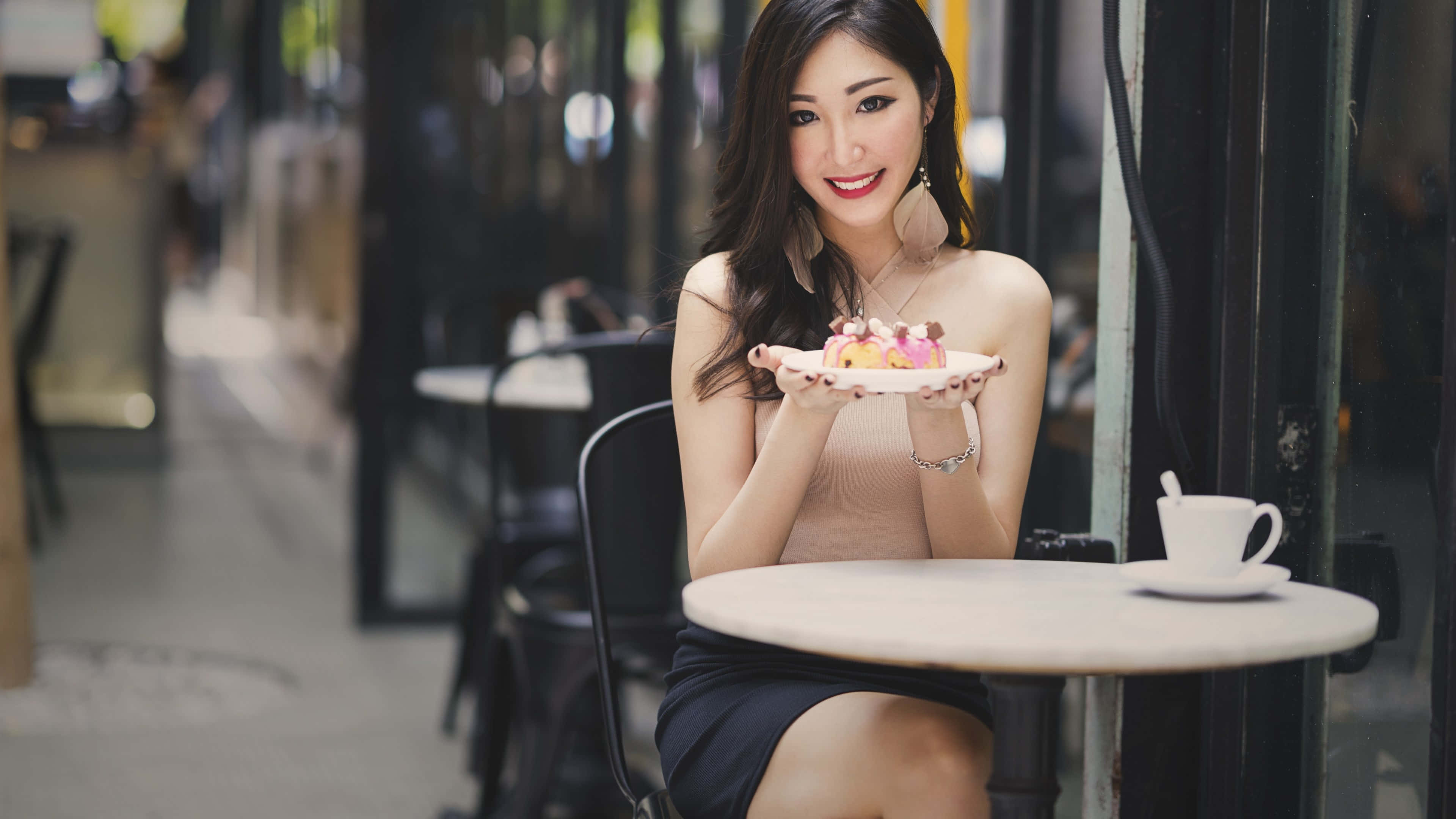 Thai Girl, black dress, café table, 4K Desktop Wallpaper
