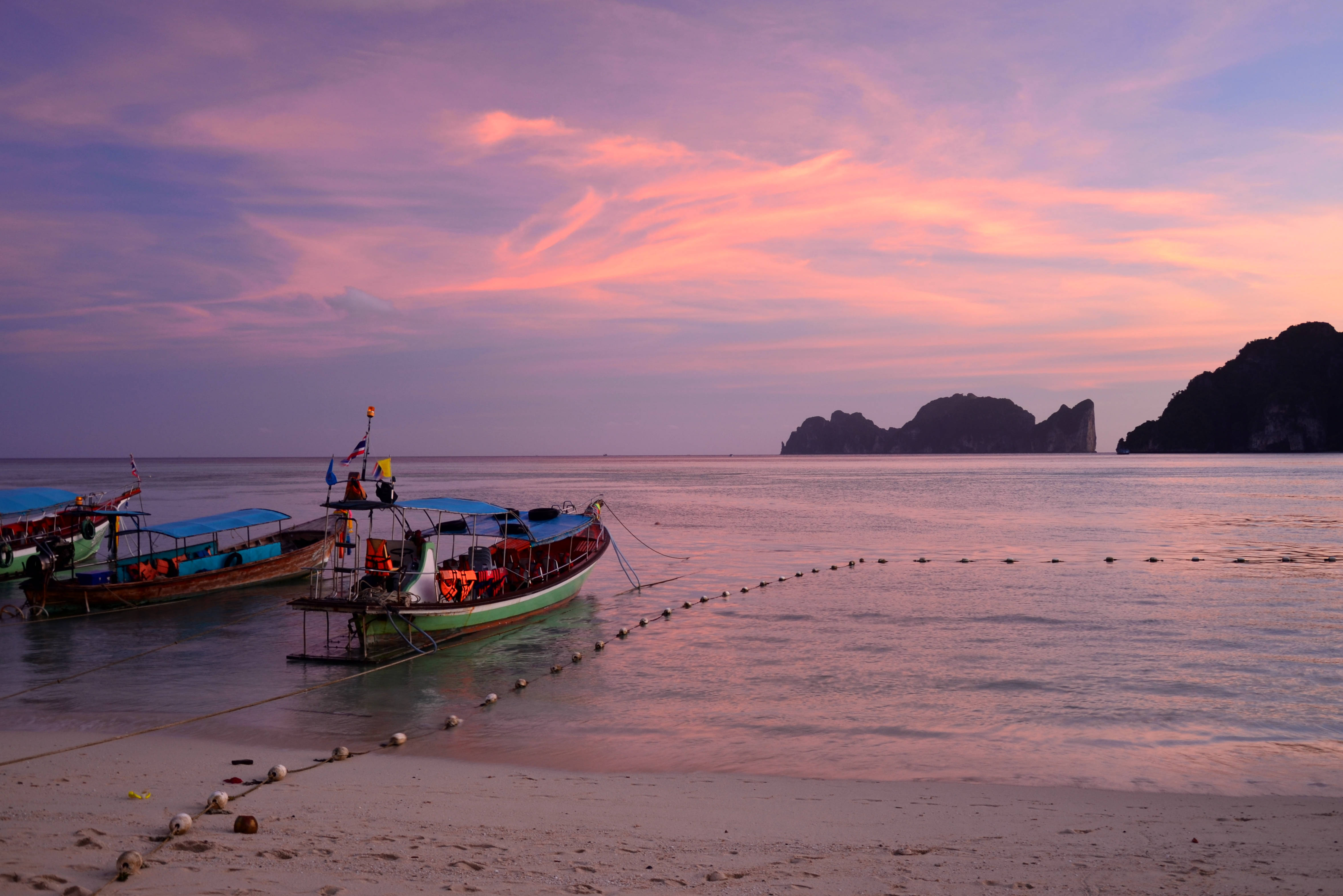 Ocean Sunset Thailand, longtail boats, sandy beach, 4K Desktop Wallpaper