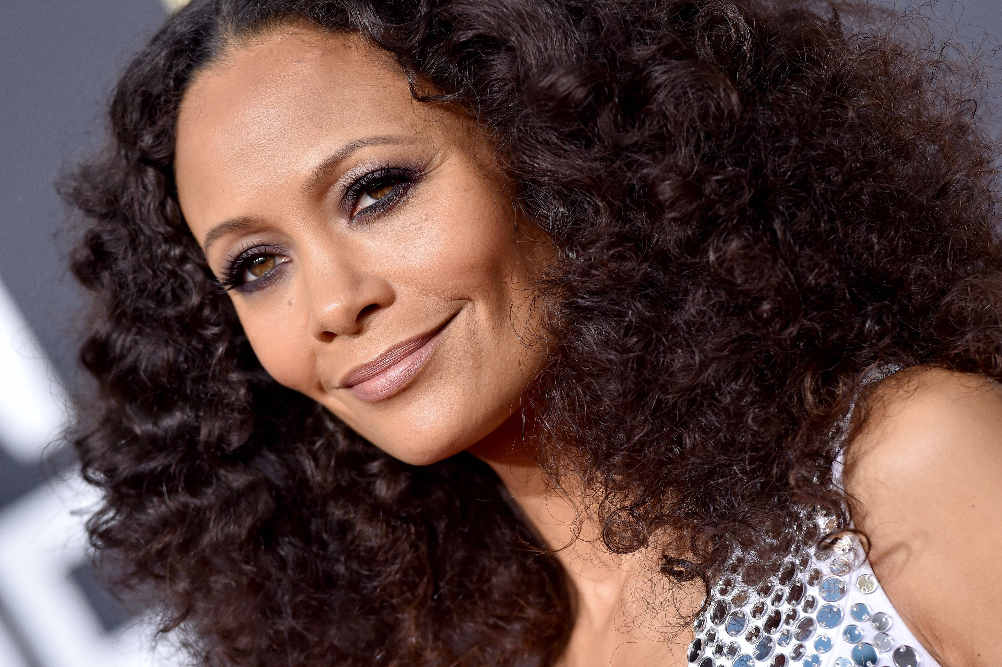 Thandiwe Newton, dimples, voluminous dark curls, 4K Desktop Wallpaper