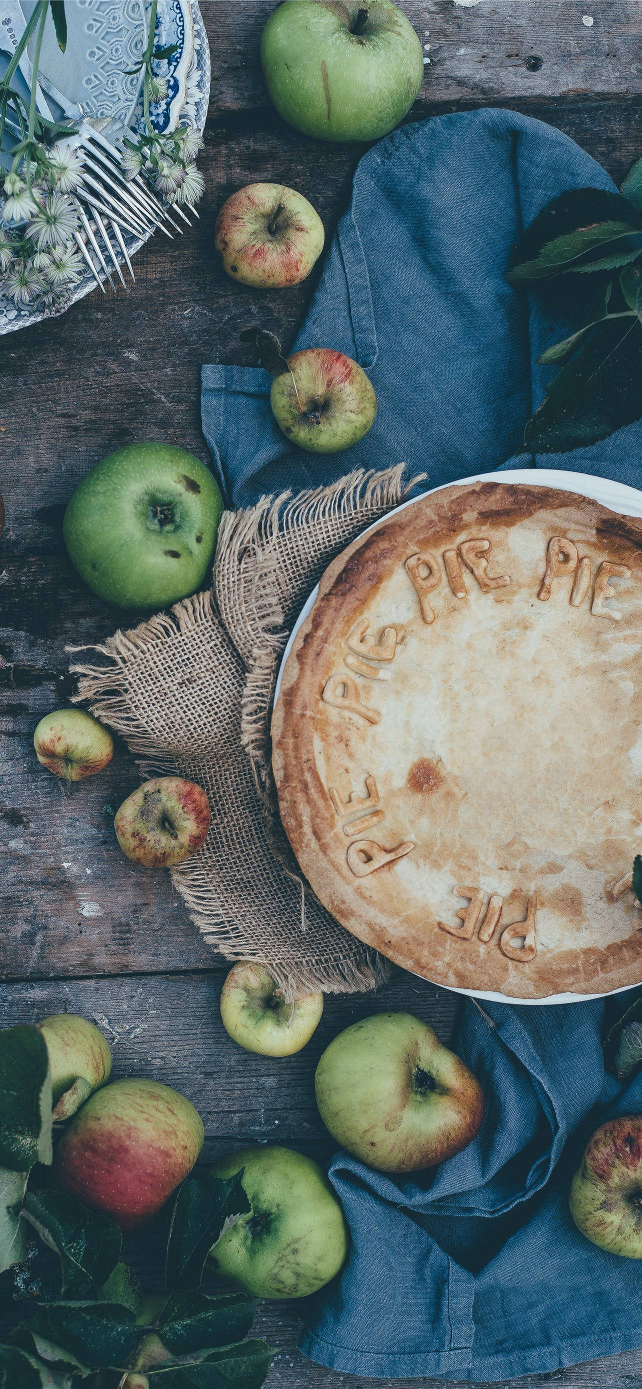 rustic apple pie, PIE embossed crust, fresh apples, 2K Phone Wallpaper