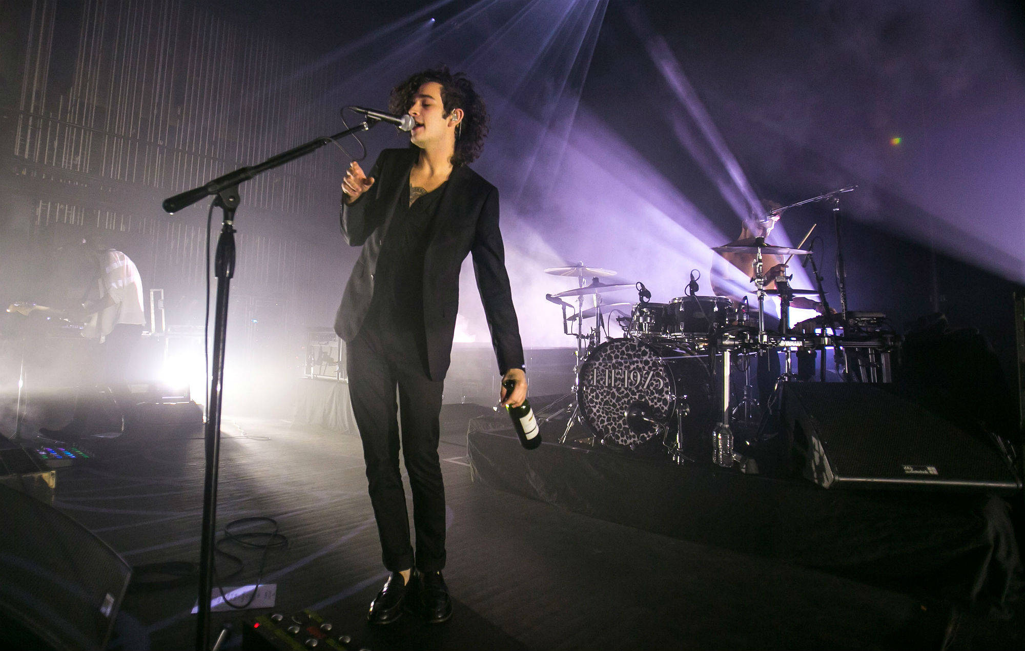 The 1975, black suit, smoky stage, Full HD Desktop Wallpaper