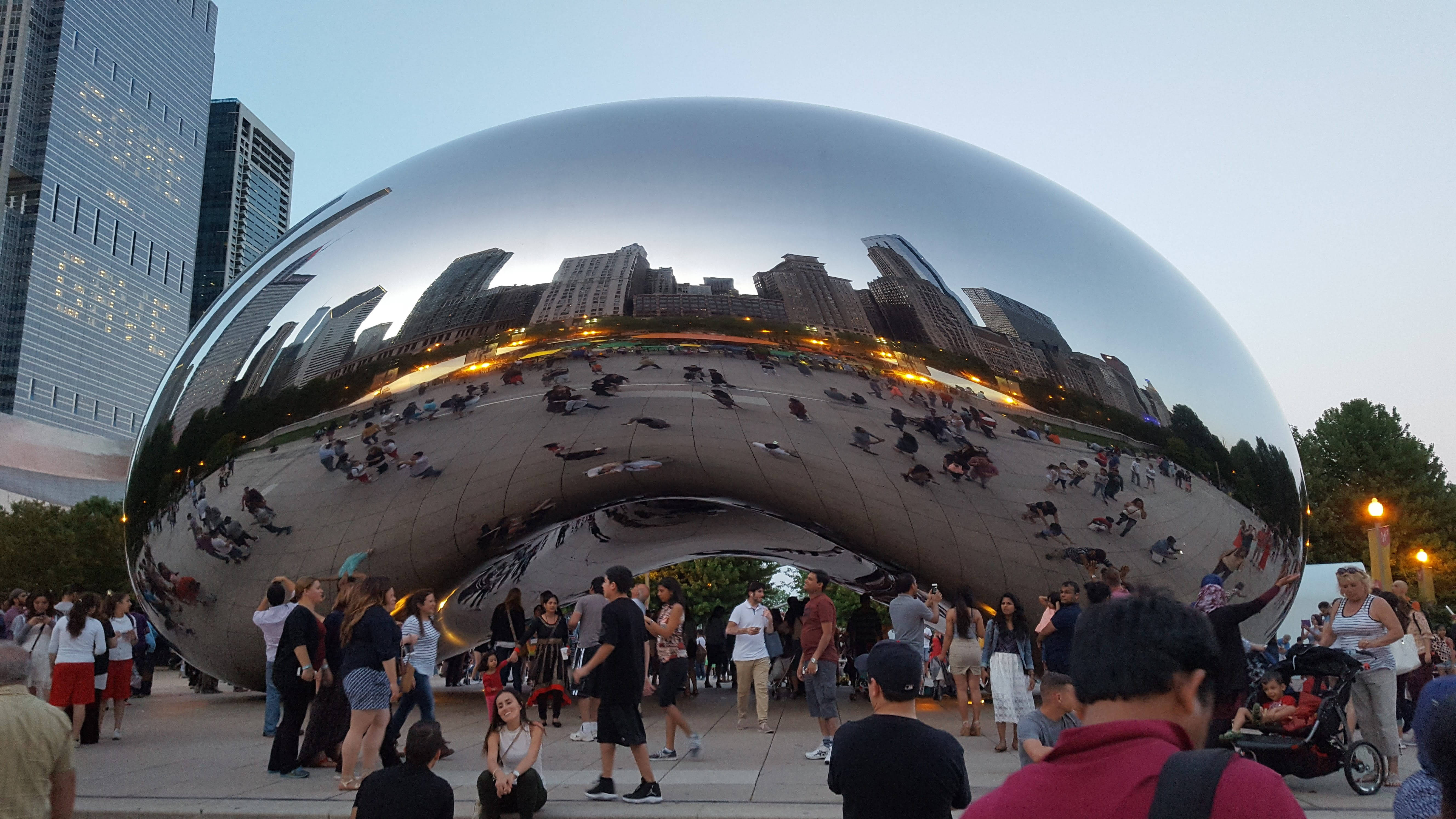 The Bean Chicago, bustling city skyline, crowds, 5K Desktop Wallpaper