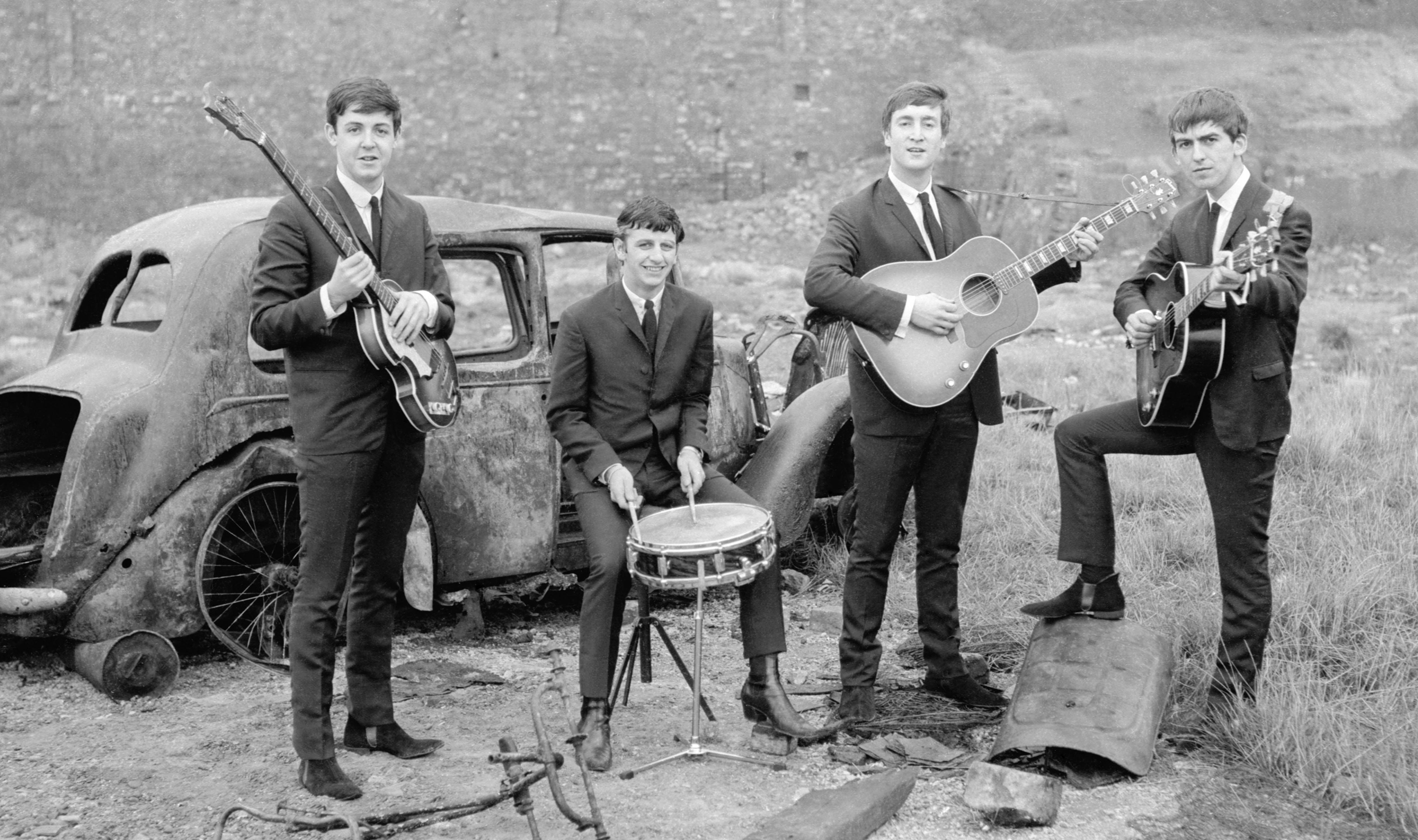 The Beatles, vintage car, grassy field, 4K Desktop Wallpaper