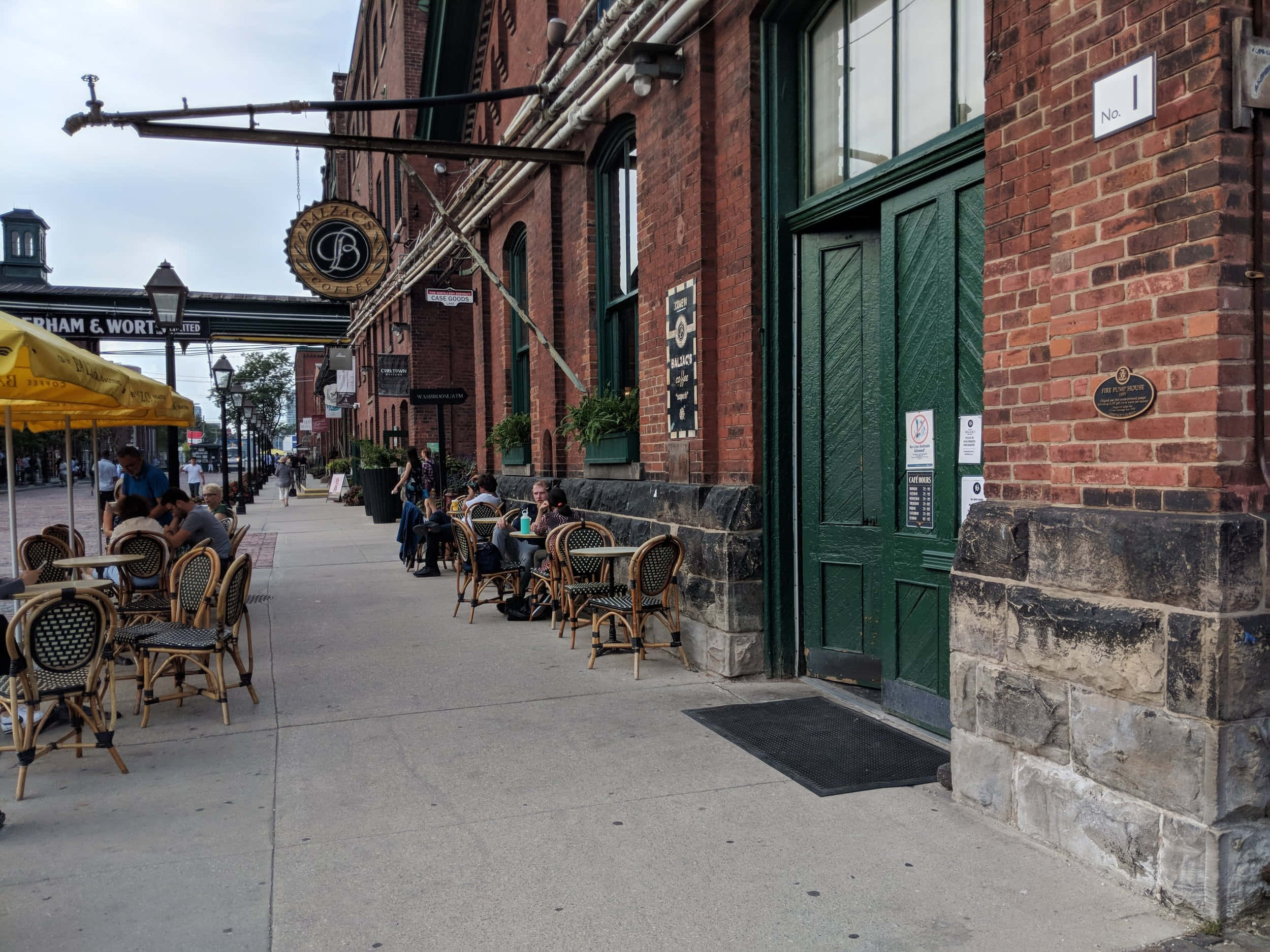 Distillery District, sidewalk cafe, historic brick building, Full HD Desktop Wallpaper