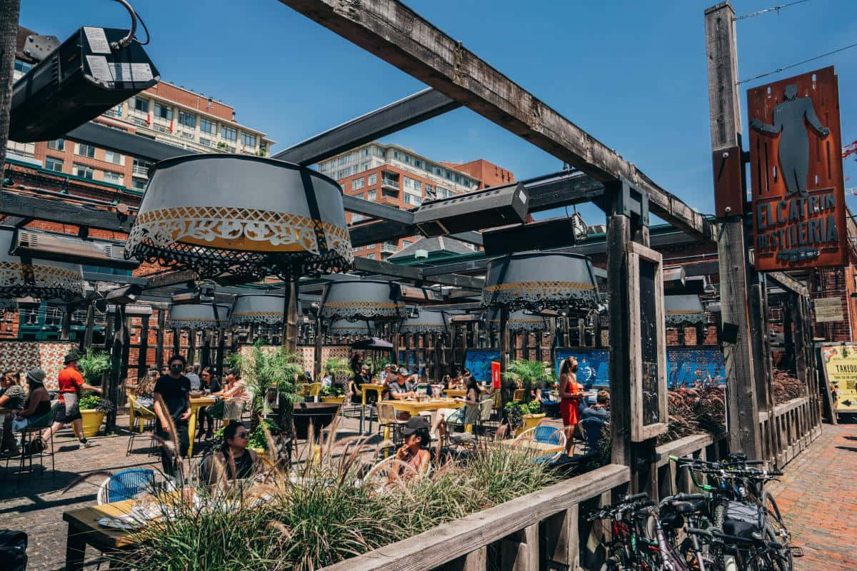 Distillery District, patio, large patterned lamps, SD Desktop Wallpaper