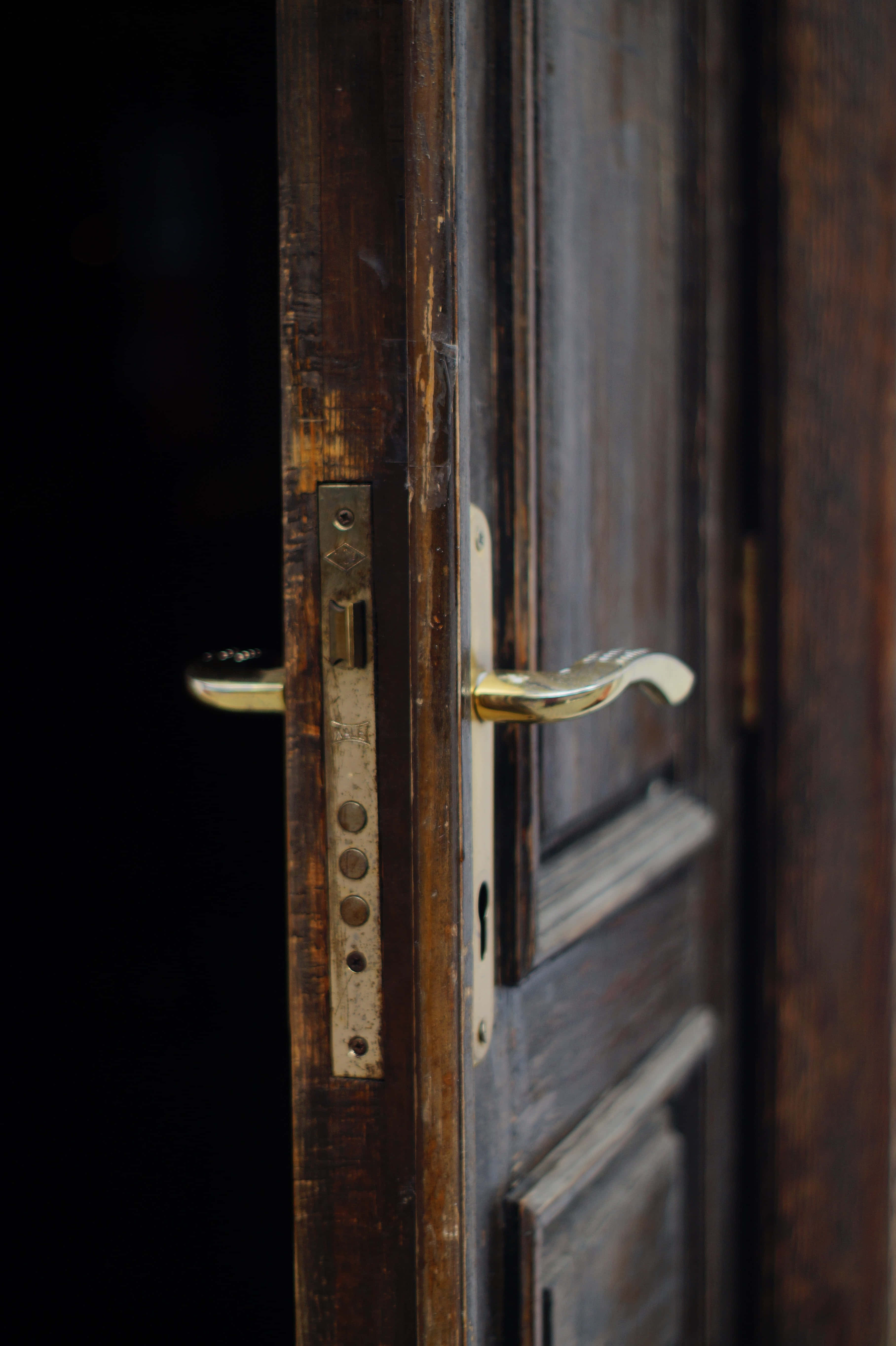 antique open door, weathered wooden door, brass handle, 5K Phone Wallpaper