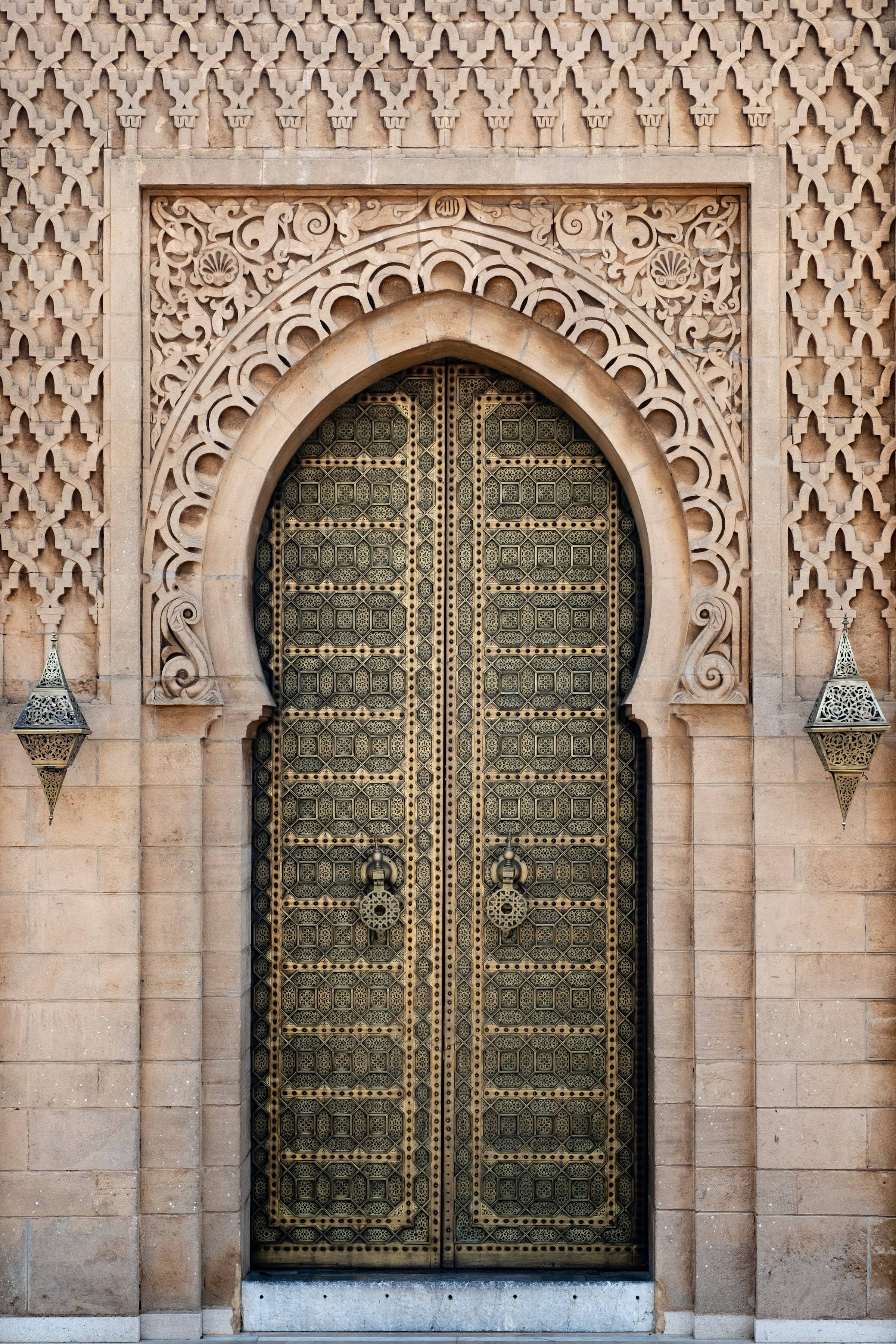 Moroccan Style, elegant double door, arched door, 2K Phone Wallpaper