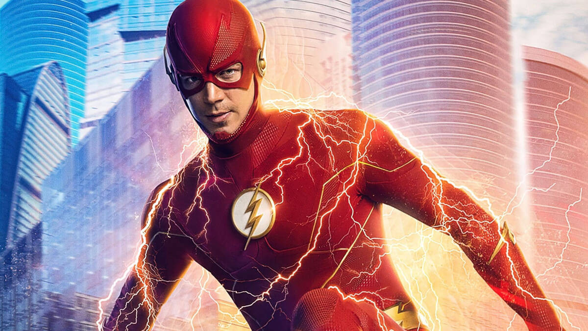 The Flash, red suit, futuristic cityscape, SD Desktop Wallpaper