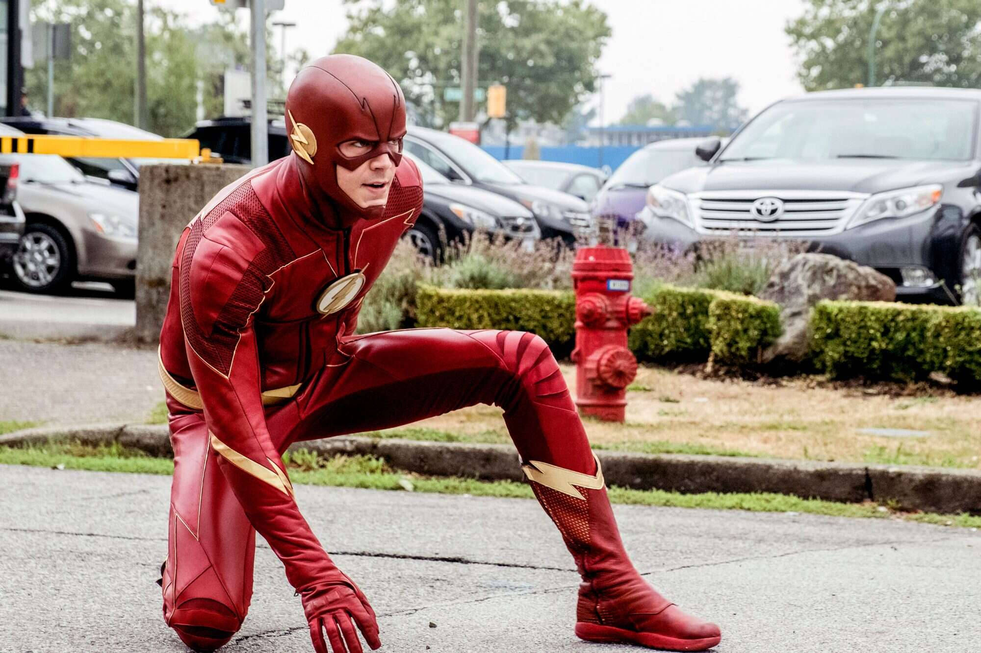 The Flash, city street, parked cars, Full HD Desktop Wallpaper